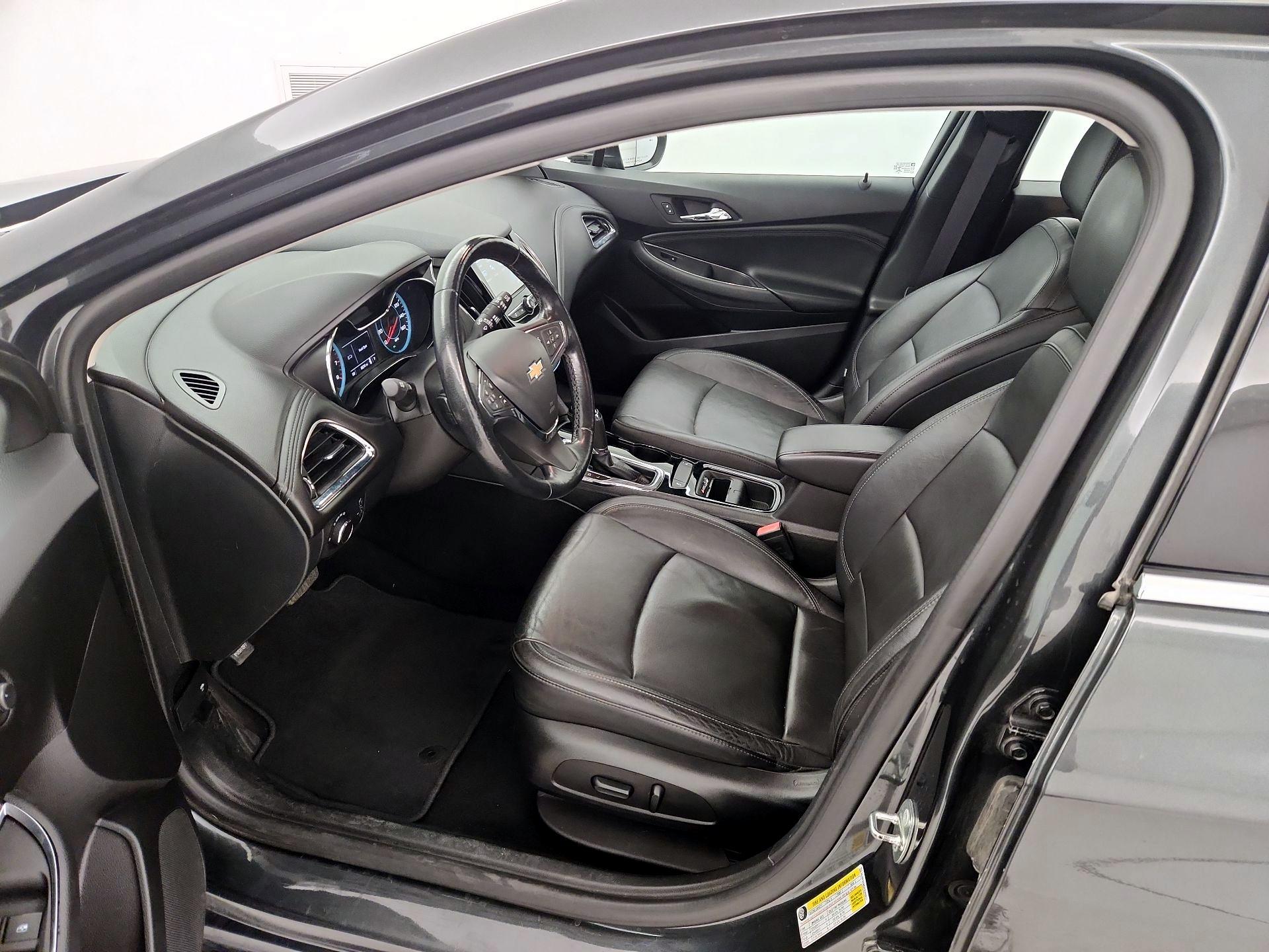Thumbnail: 2017 Chevrolet Cruze - 11