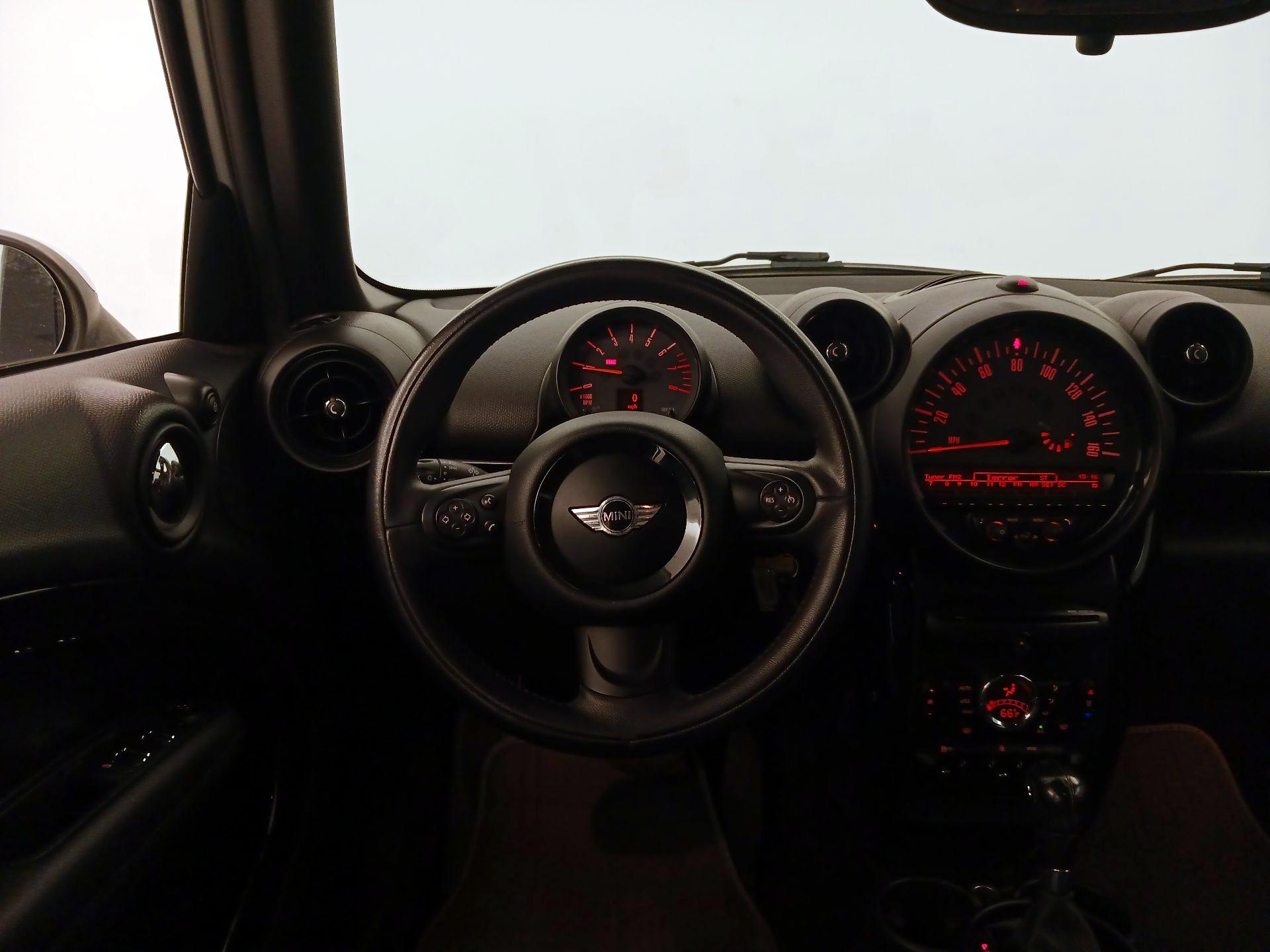 Thumbnail: 2015 MINI Cooper Countryman - 10