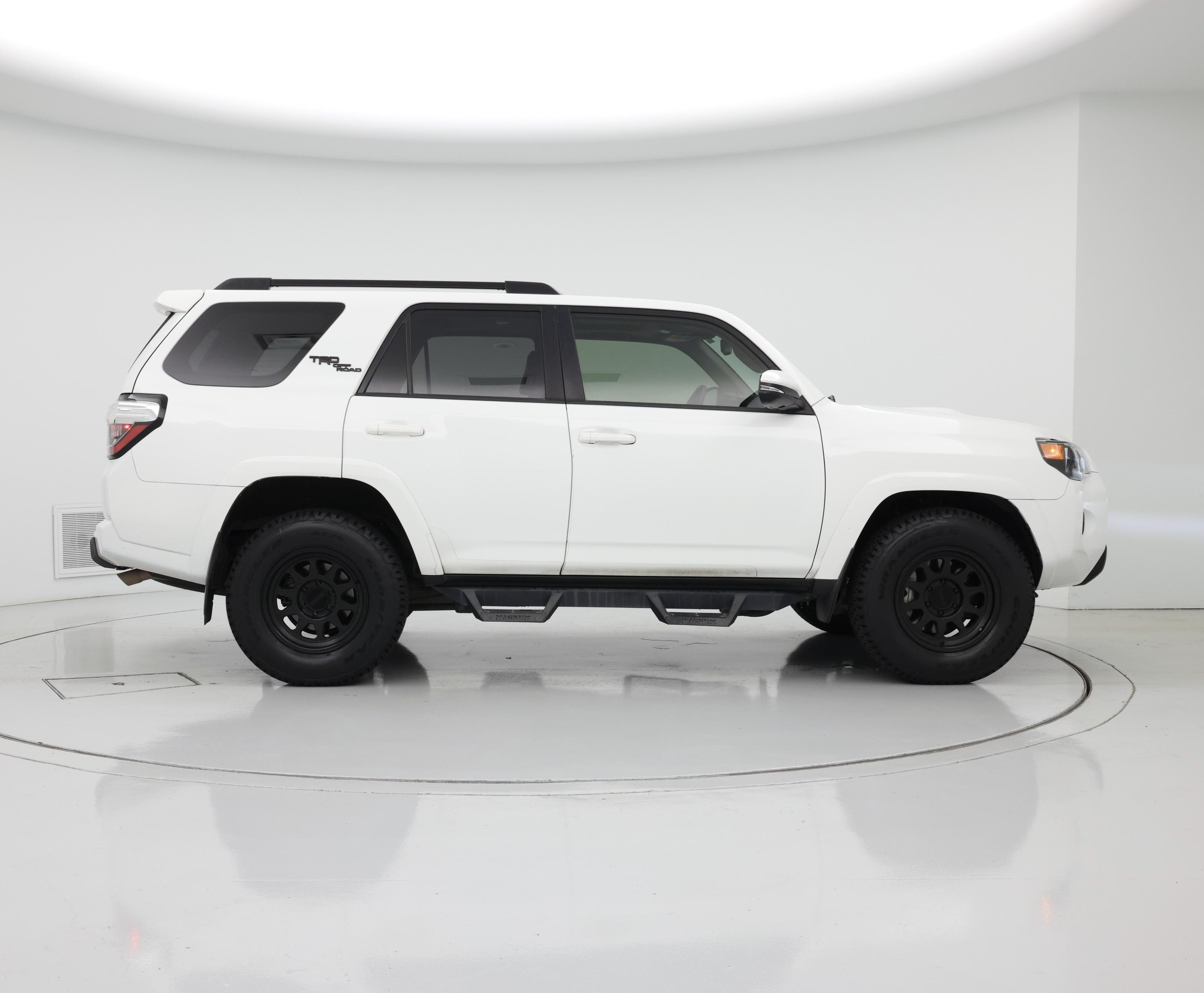 Thumbnail: 2021 Toyota 4Runner - 7
