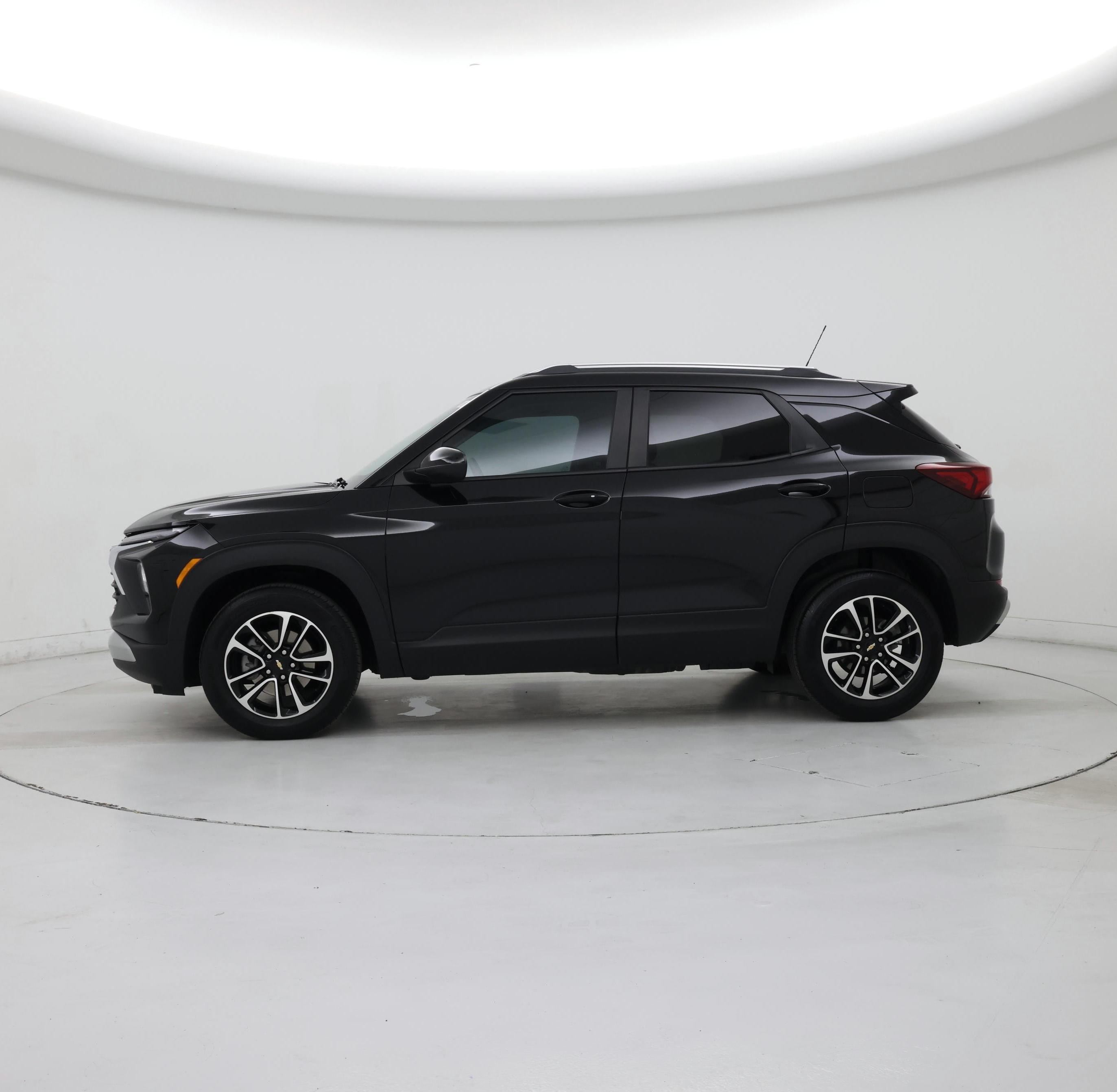 Thumbnail: 2024 Chevrolet TrailBlazer - 3