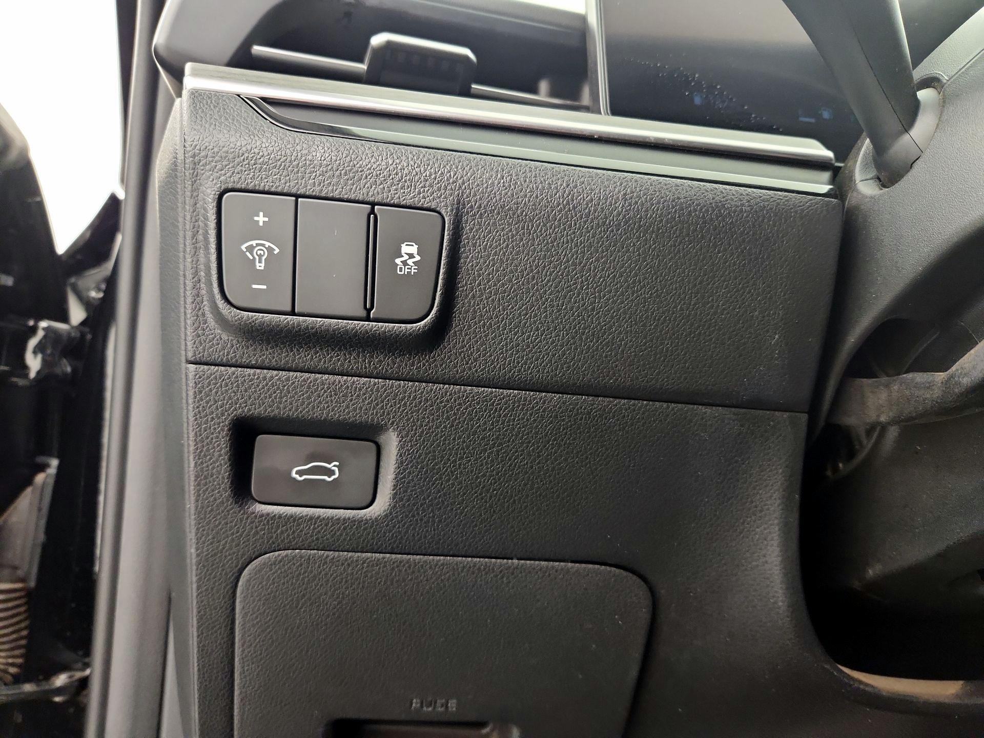 Thumbnail: 2025 Kia K5 - 13