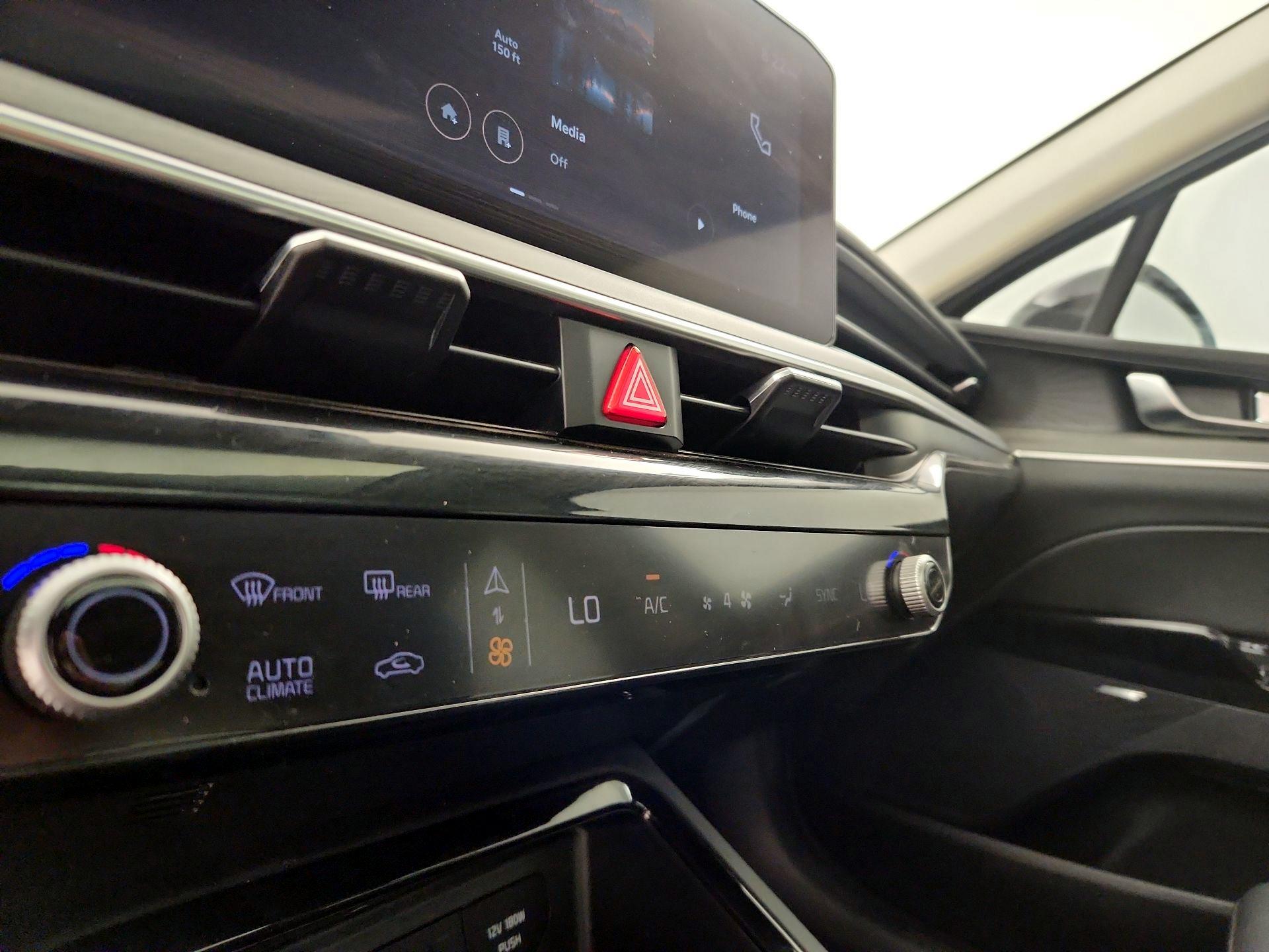 Thumbnail: 2025 Kia K5 - 16