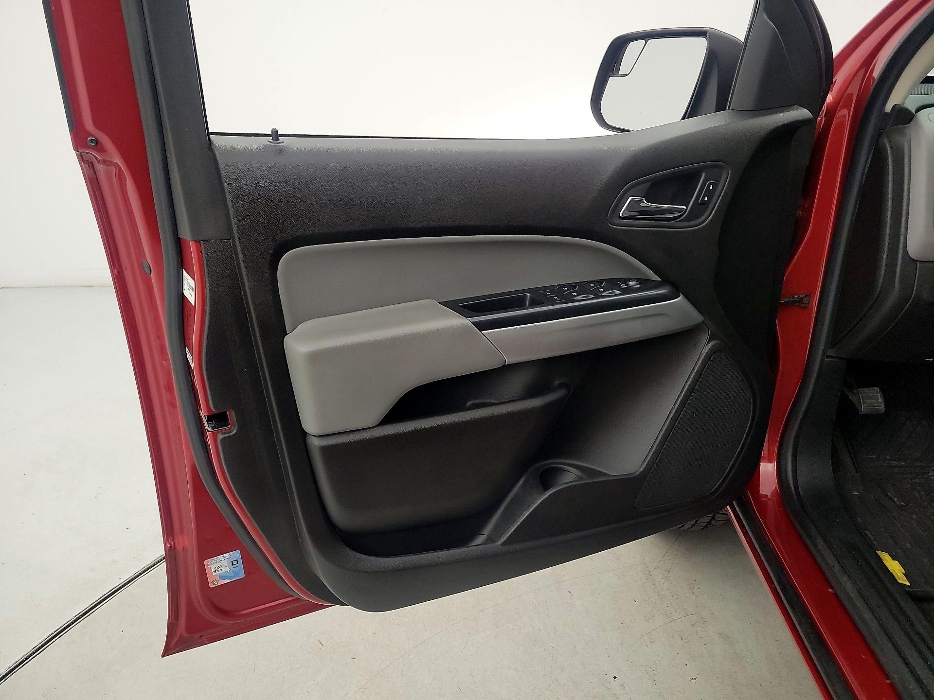 Thumbnail: 2016 Chevrolet Colorado - 12