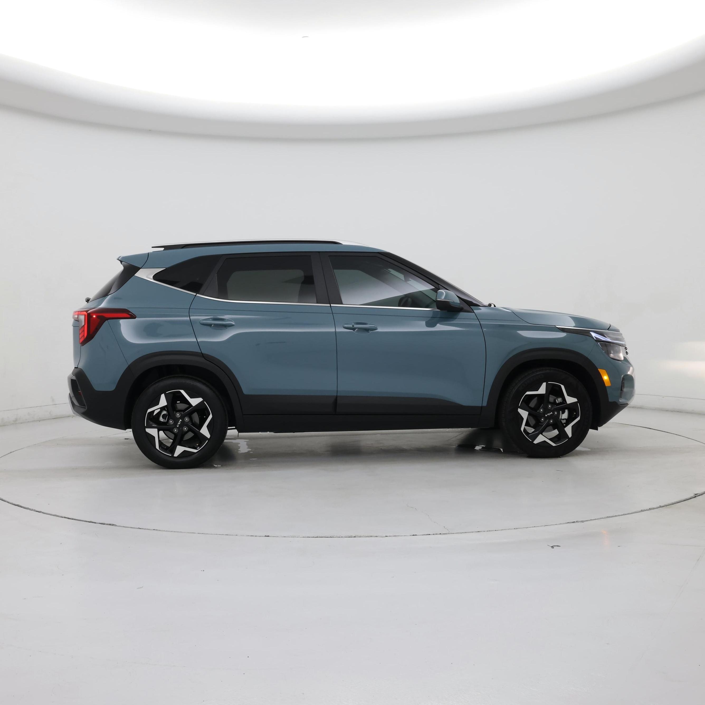 Thumbnail: 2024 Kia Seltos - 7