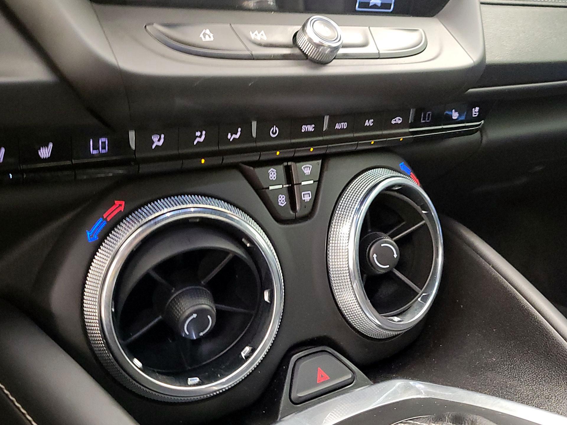 Thumbnail: 2016 Chevrolet Camaro - 16