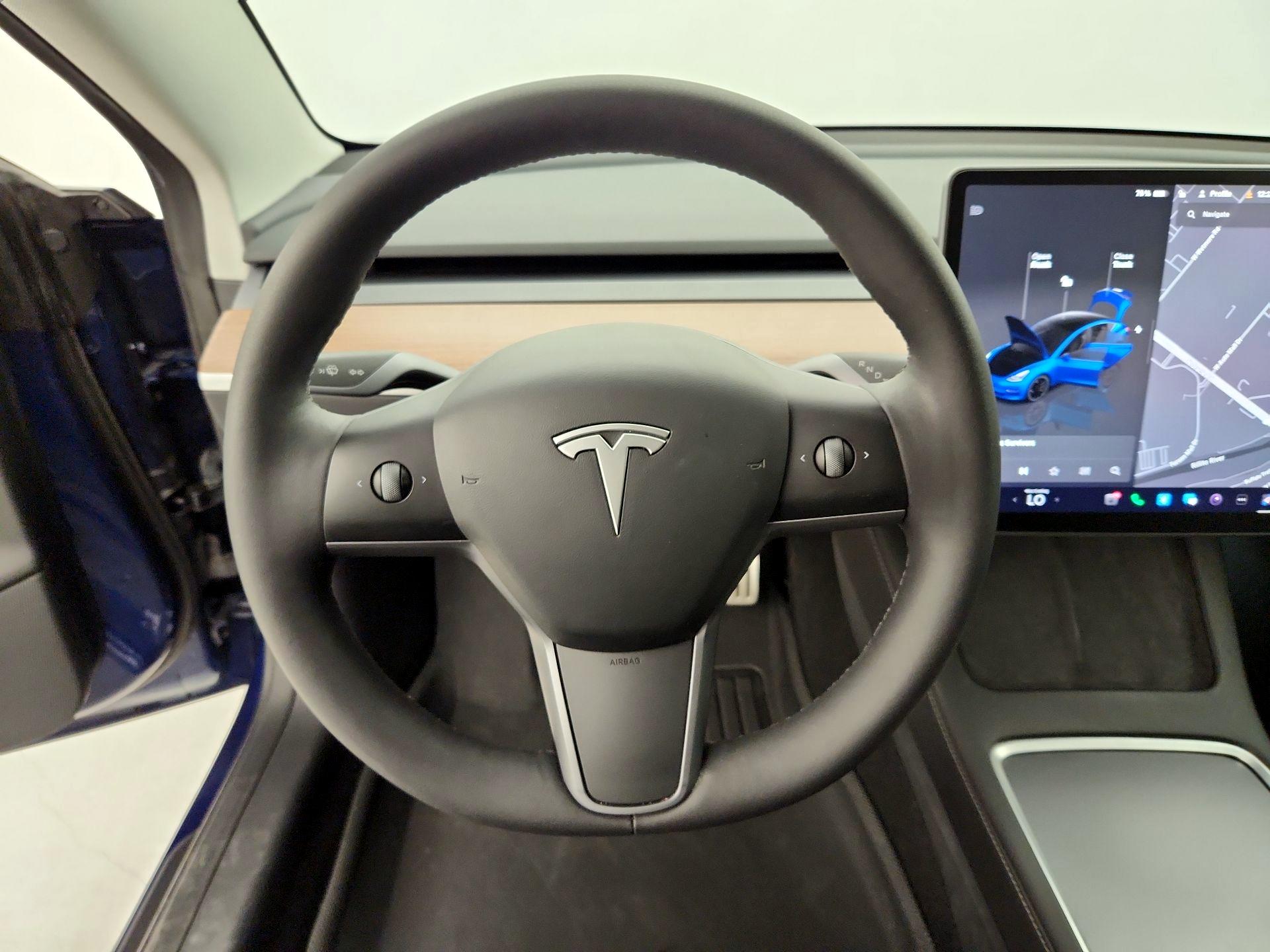 Thumbnail: 2022 Tesla Model 3 - 10