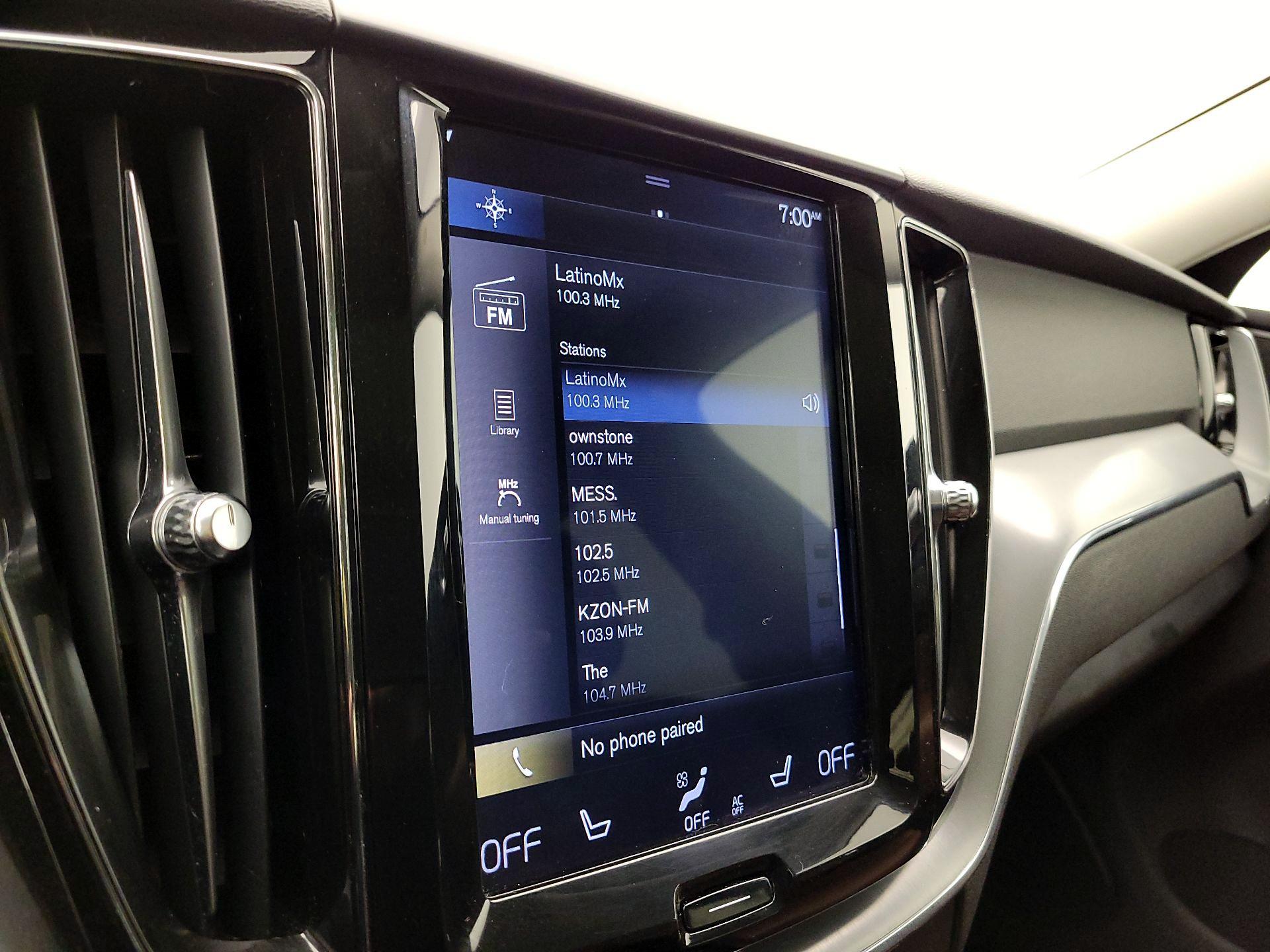 Thumbnail: 2018 Volvo XC60 - 16