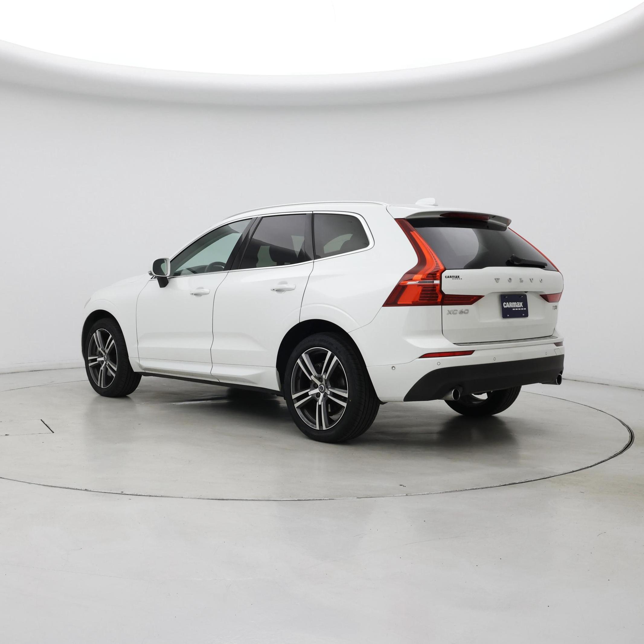 Thumbnail: 2018 Volvo XC60 - 2
