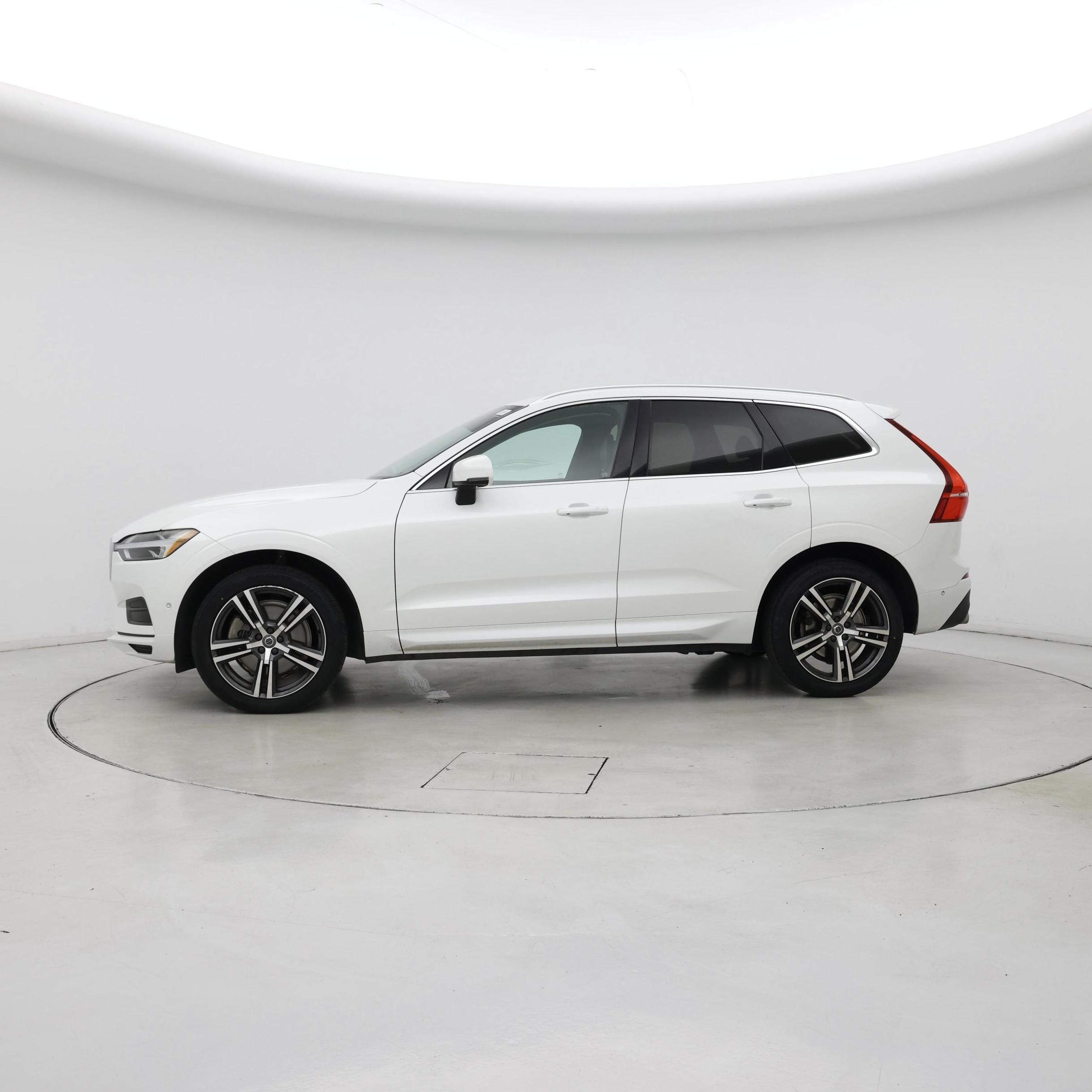 Thumbnail: 2018 Volvo XC60 - 3