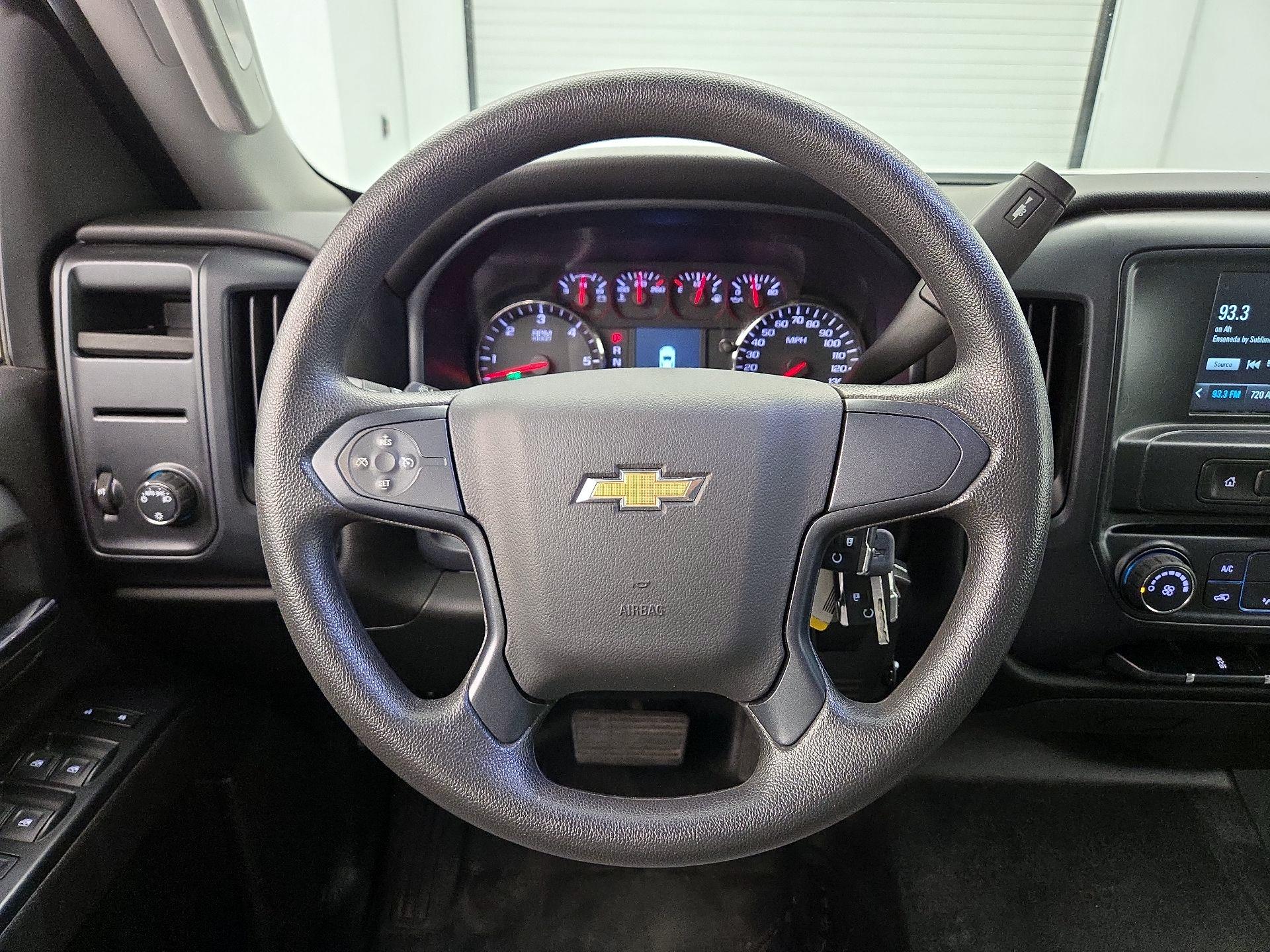 Thumbnail: 2018 Chevrolet Silverado 1500 - 10