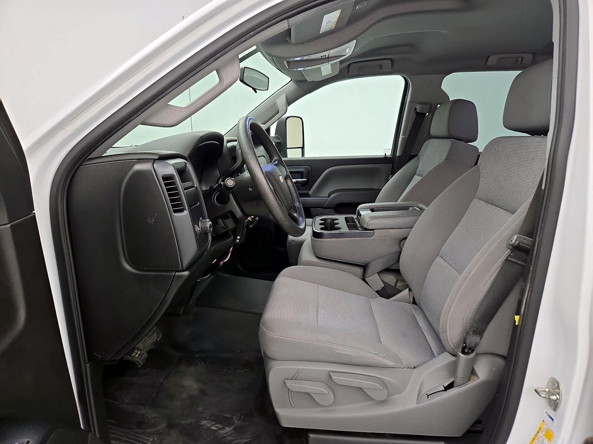 Thumbnail: 2018 Chevrolet Silverado 1500 - 11