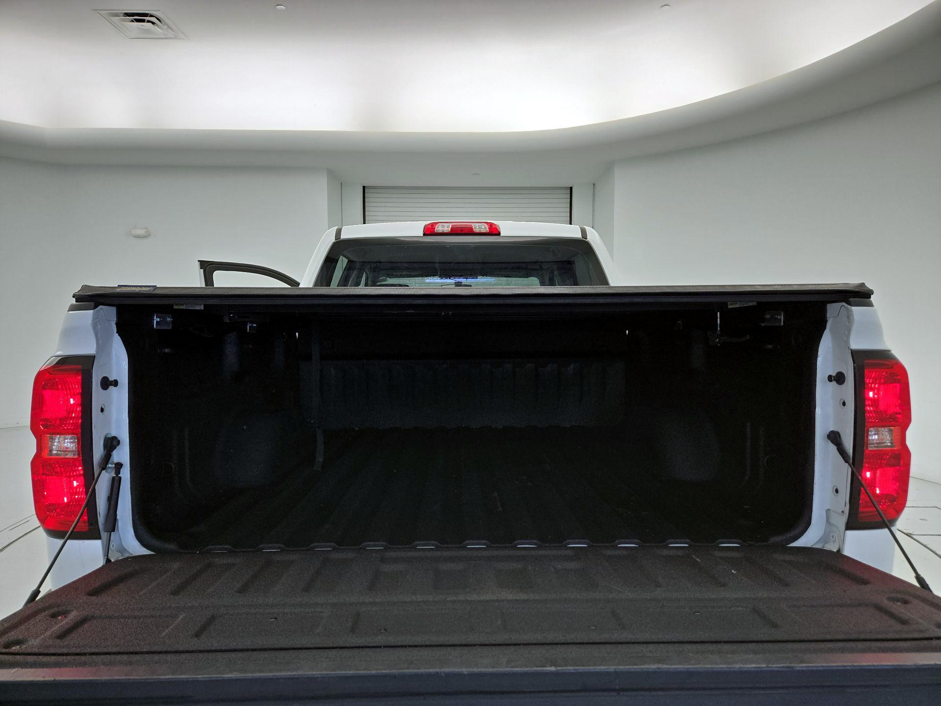 Thumbnail: 2018 Chevrolet Silverado 1500 - 20