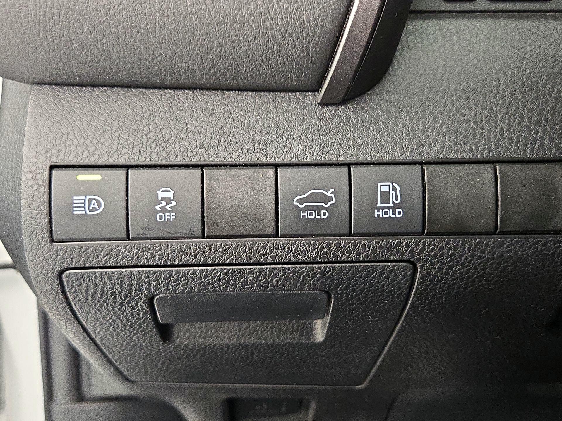 Thumbnail: 2021 Toyota Camry - 13