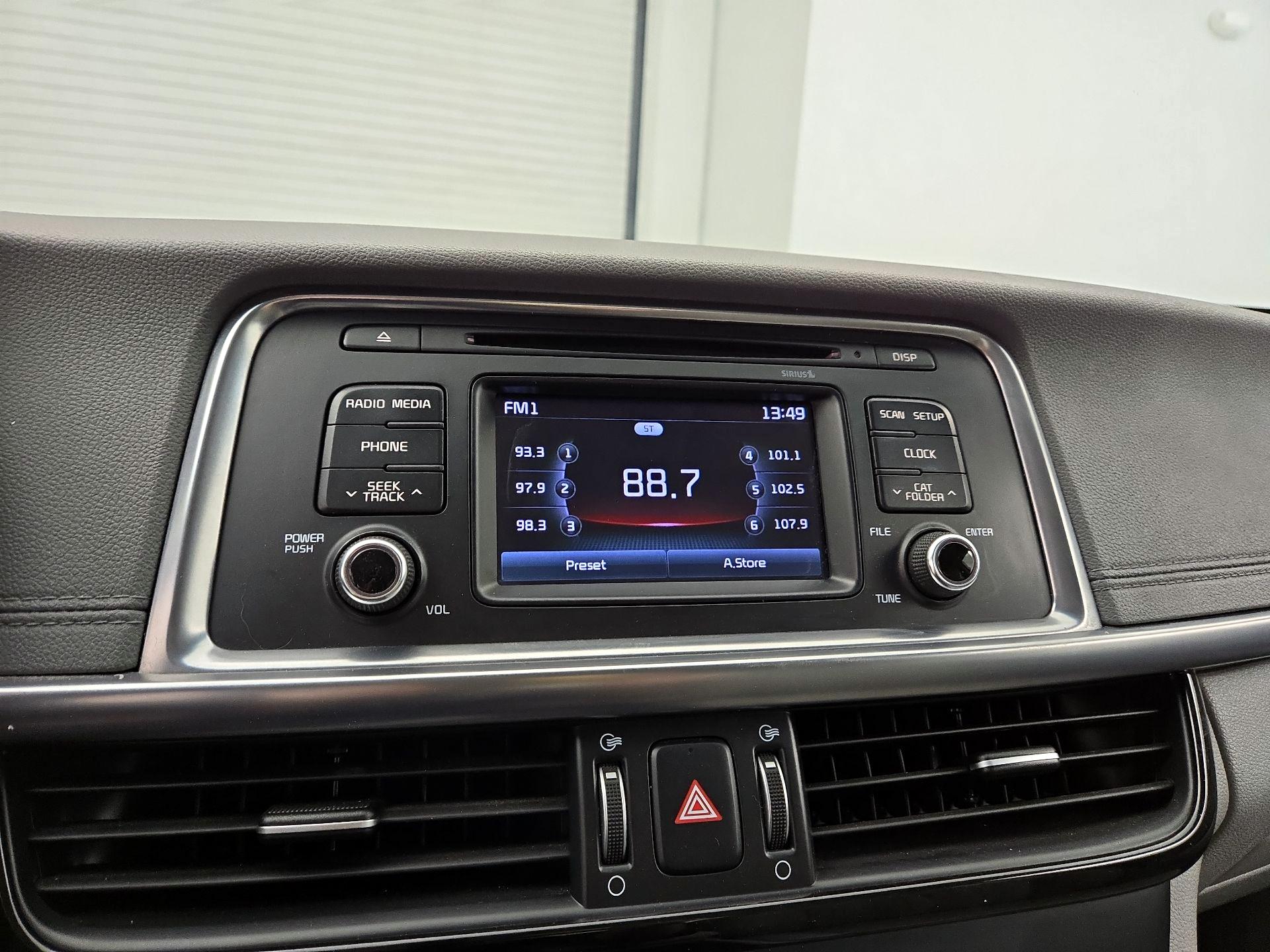 Thumbnail: 2016 Kia Optima - 15