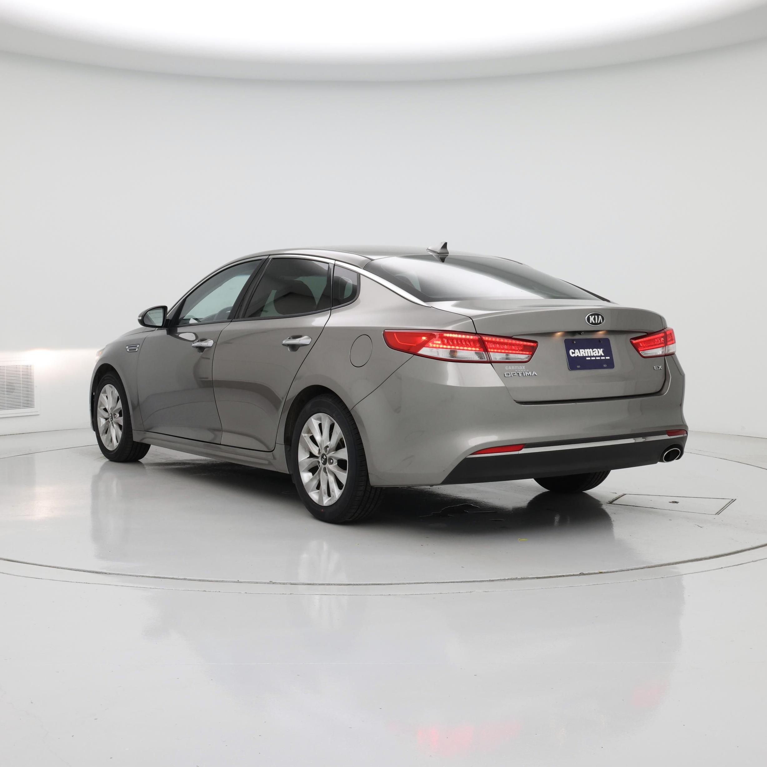 Thumbnail: 2016 Kia Optima - 2