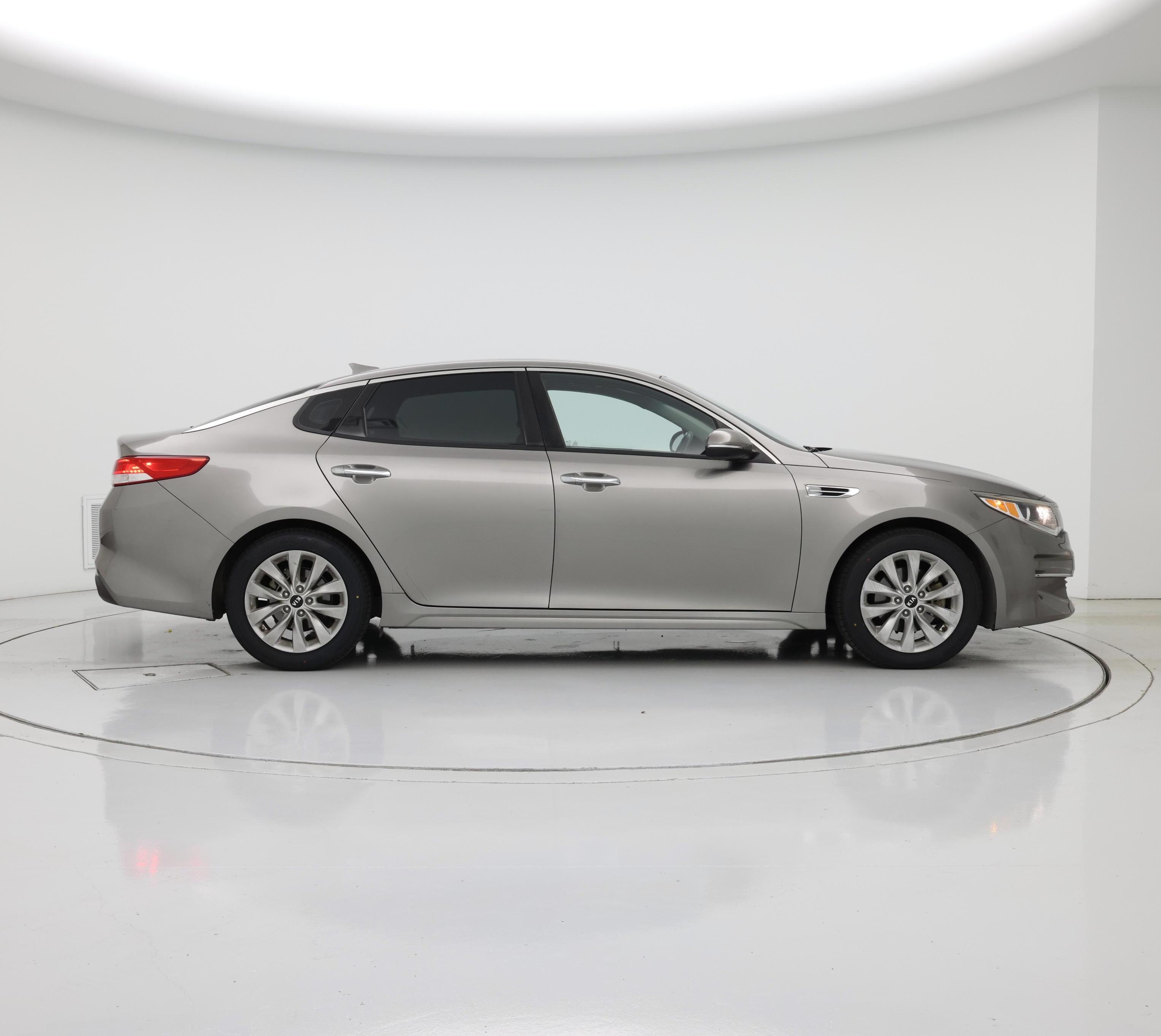 Thumbnail: 2016 Kia Optima - 7