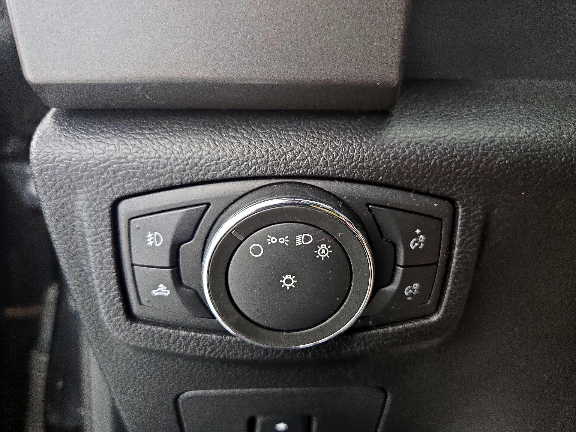 Thumbnail: 2015 Ford F-150 - 13