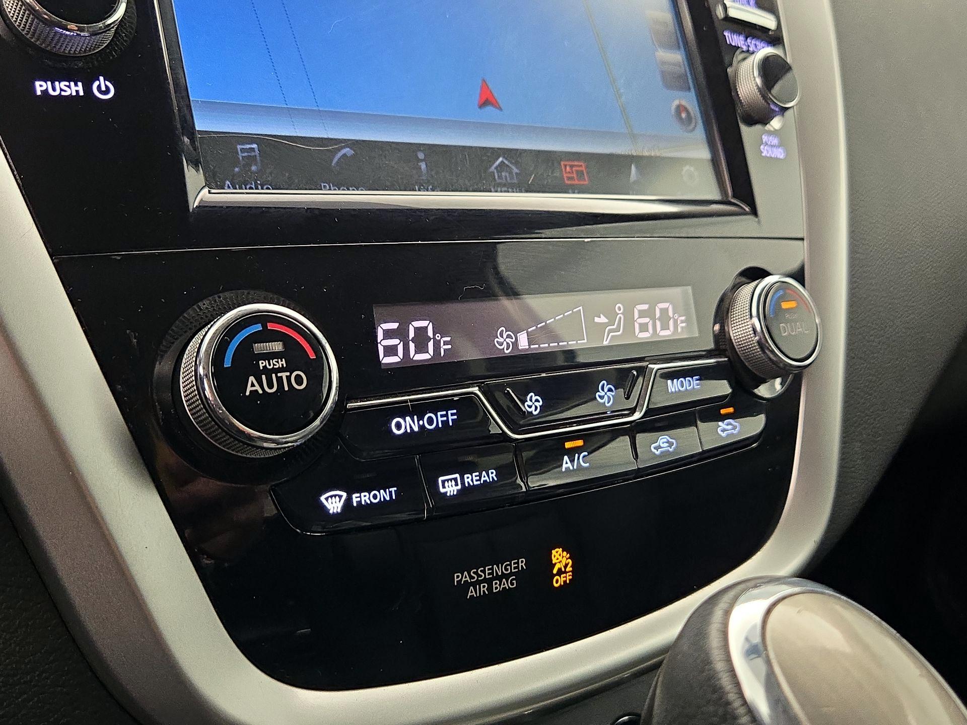 Thumbnail: 2015 Nissan Murano - 17