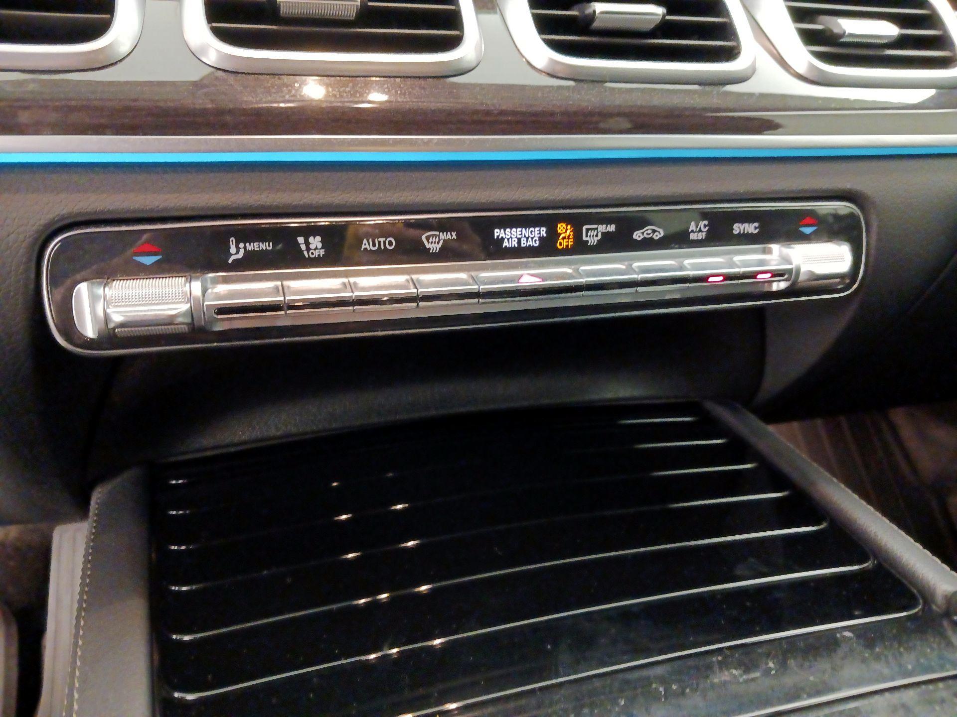 Thumbnail: 2021 Mercedes-Benz GLE - 17