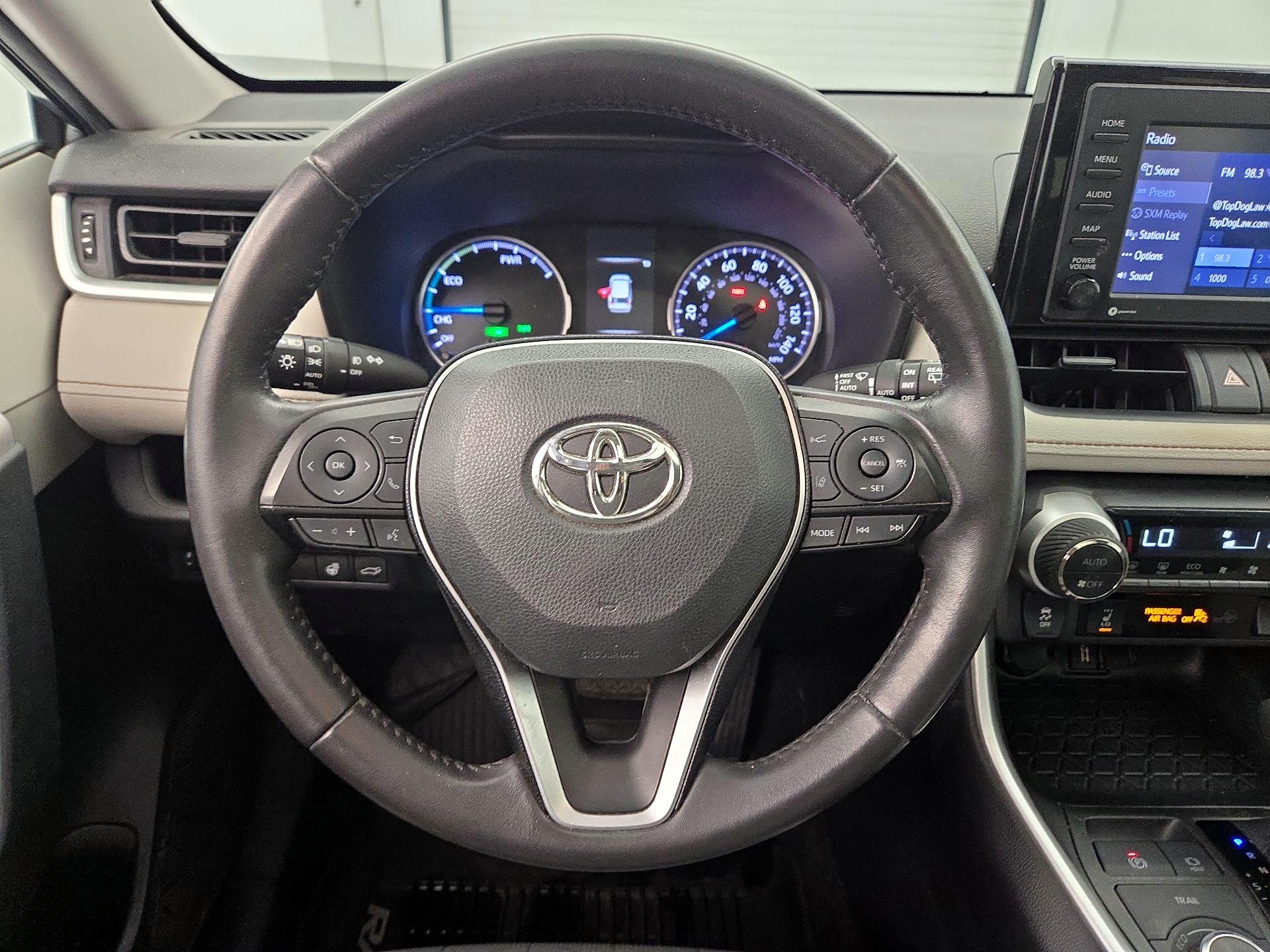 Thumbnail: 2020 Toyota RAV4 - 10