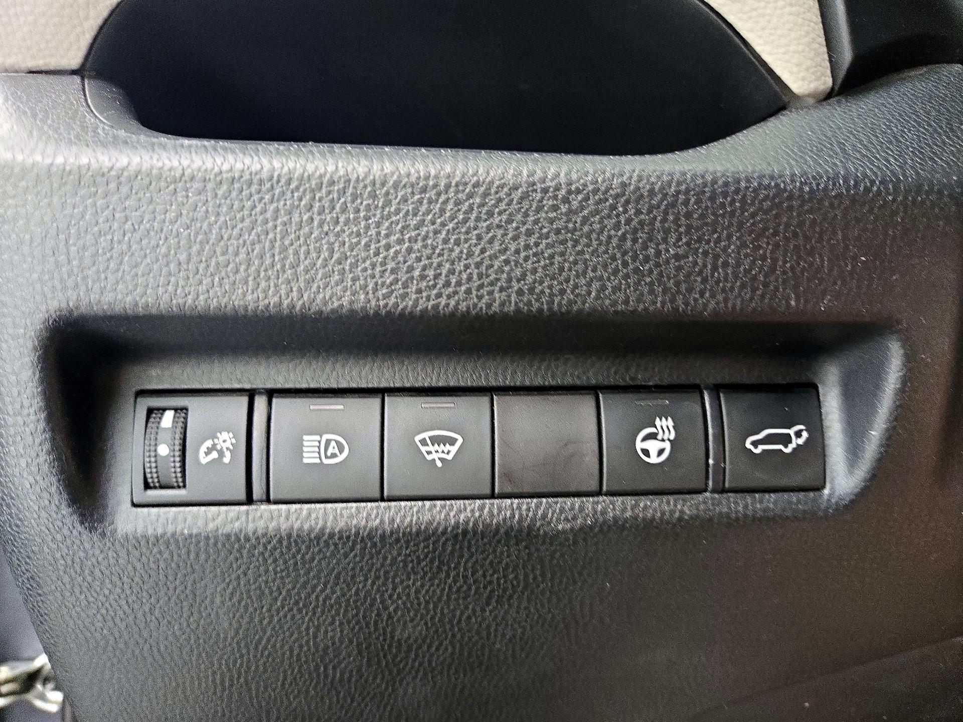 Thumbnail: 2020 Toyota RAV4 - 13