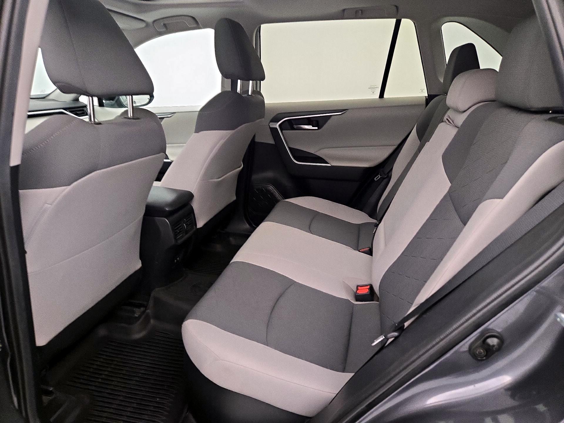 Thumbnail: 2020 Toyota RAV4 - 20