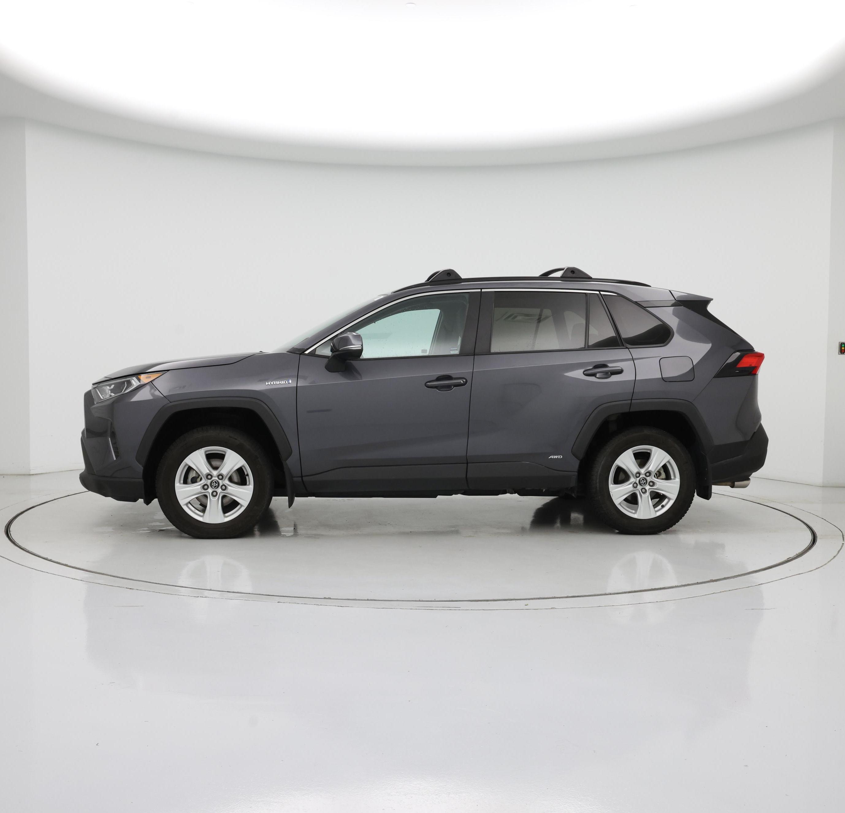 Thumbnail: 2020 Toyota RAV4 - 3
