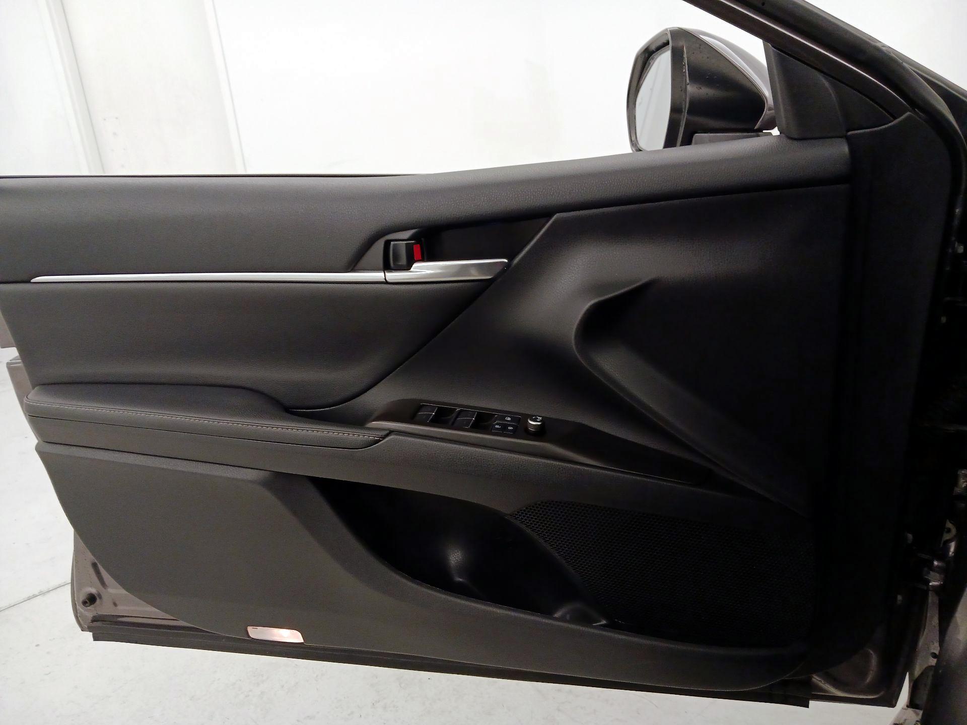 Thumbnail: 2021 Toyota Camry - 12