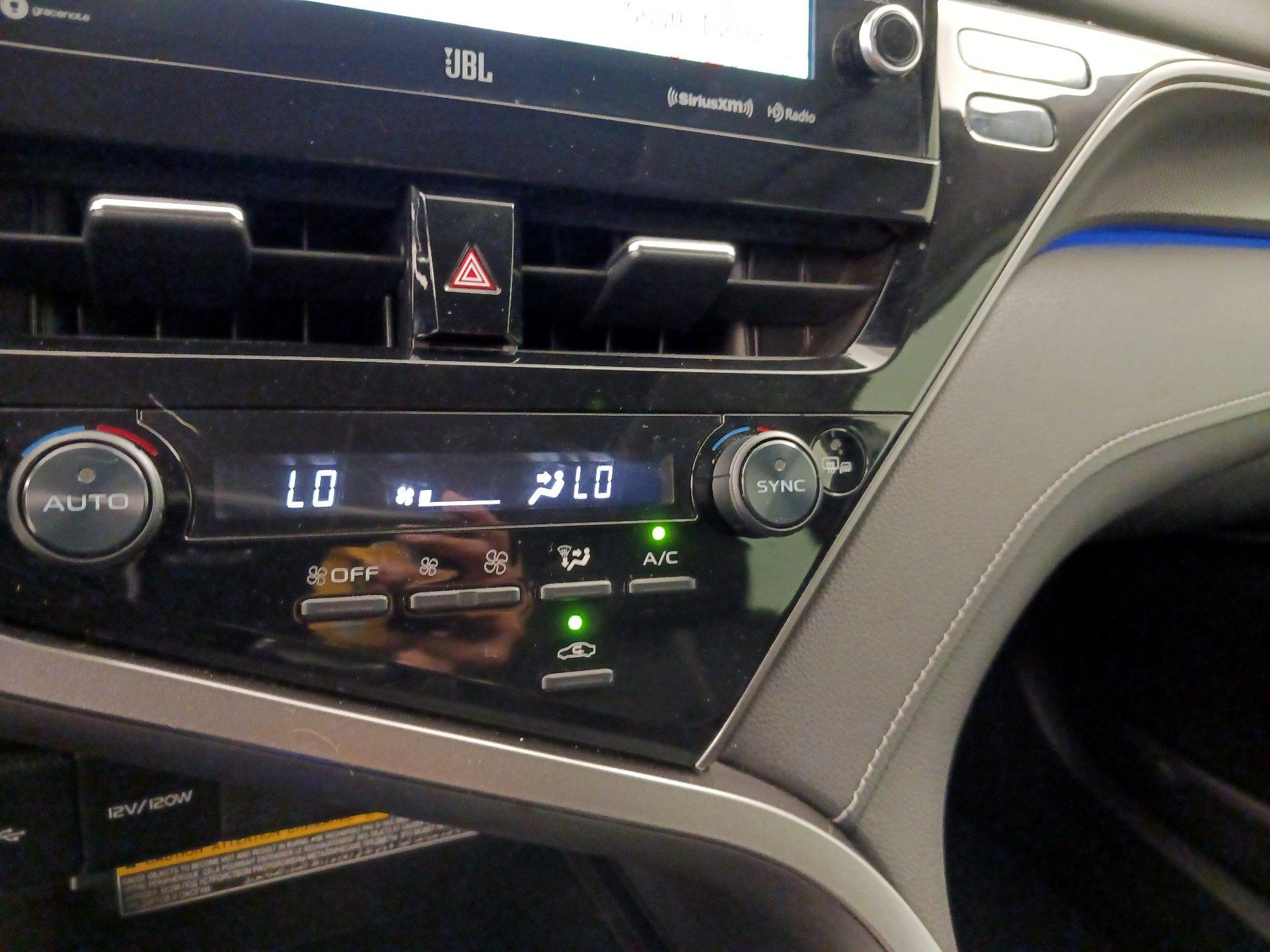 Thumbnail: 2021 Toyota Camry - 17