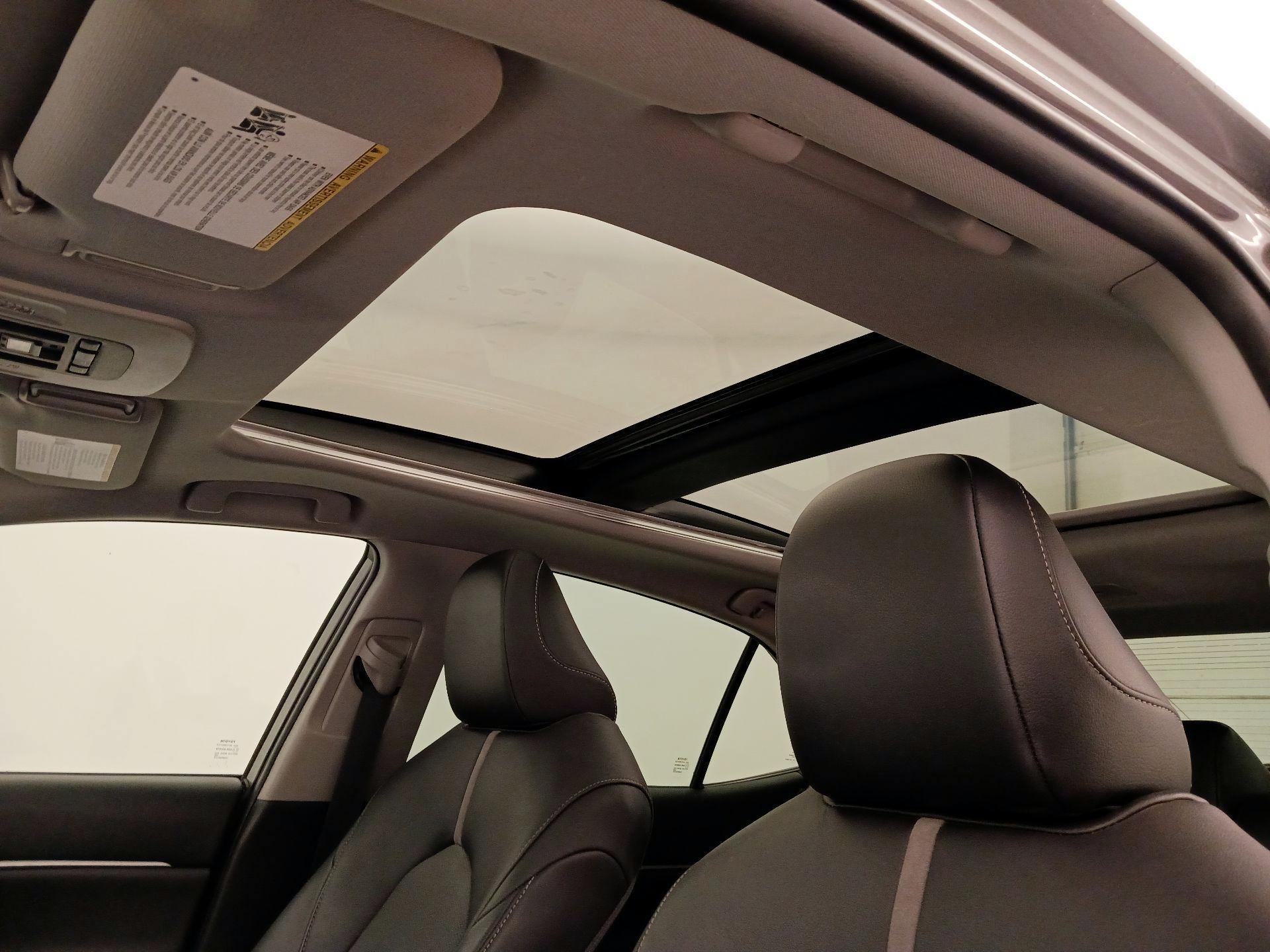 Thumbnail: 2021 Toyota Camry - 20