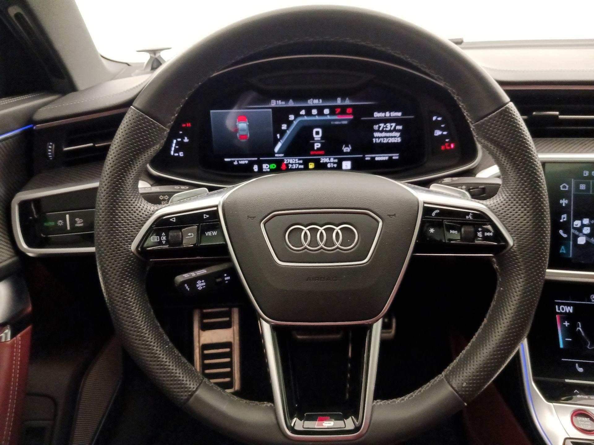 Thumbnail: 2023 Audi S6 - 10