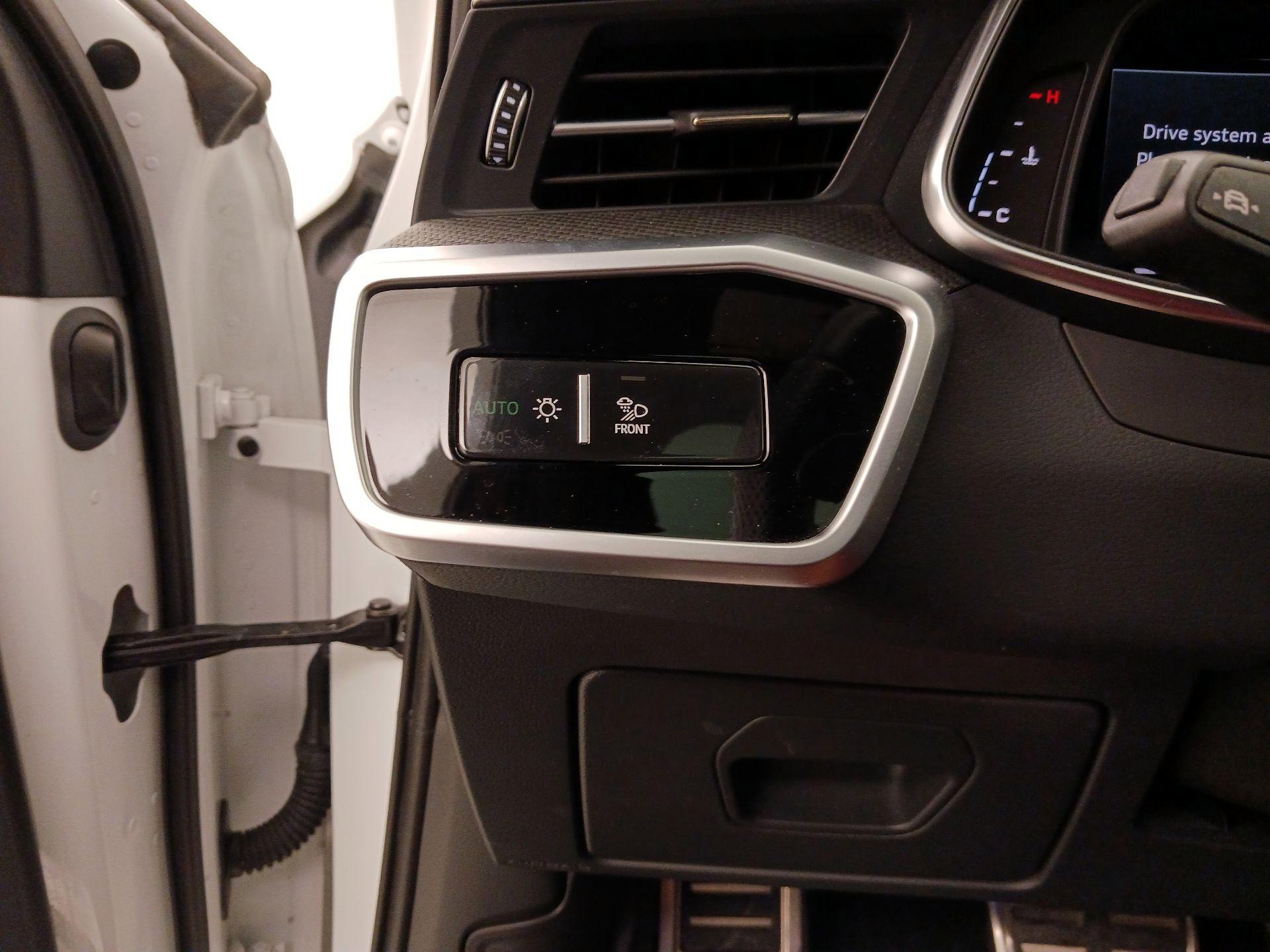 Thumbnail: 2023 Audi S6 - 13