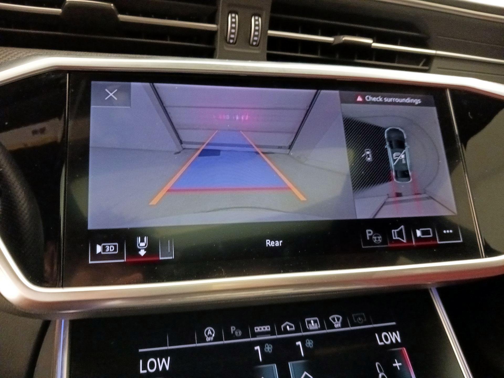 Thumbnail: 2023 Audi S6 - 15