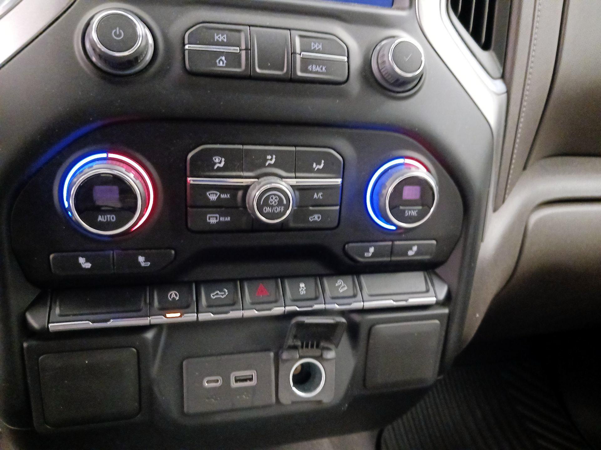 Thumbnail: 2020 Chevrolet Silverado 1500 - 16