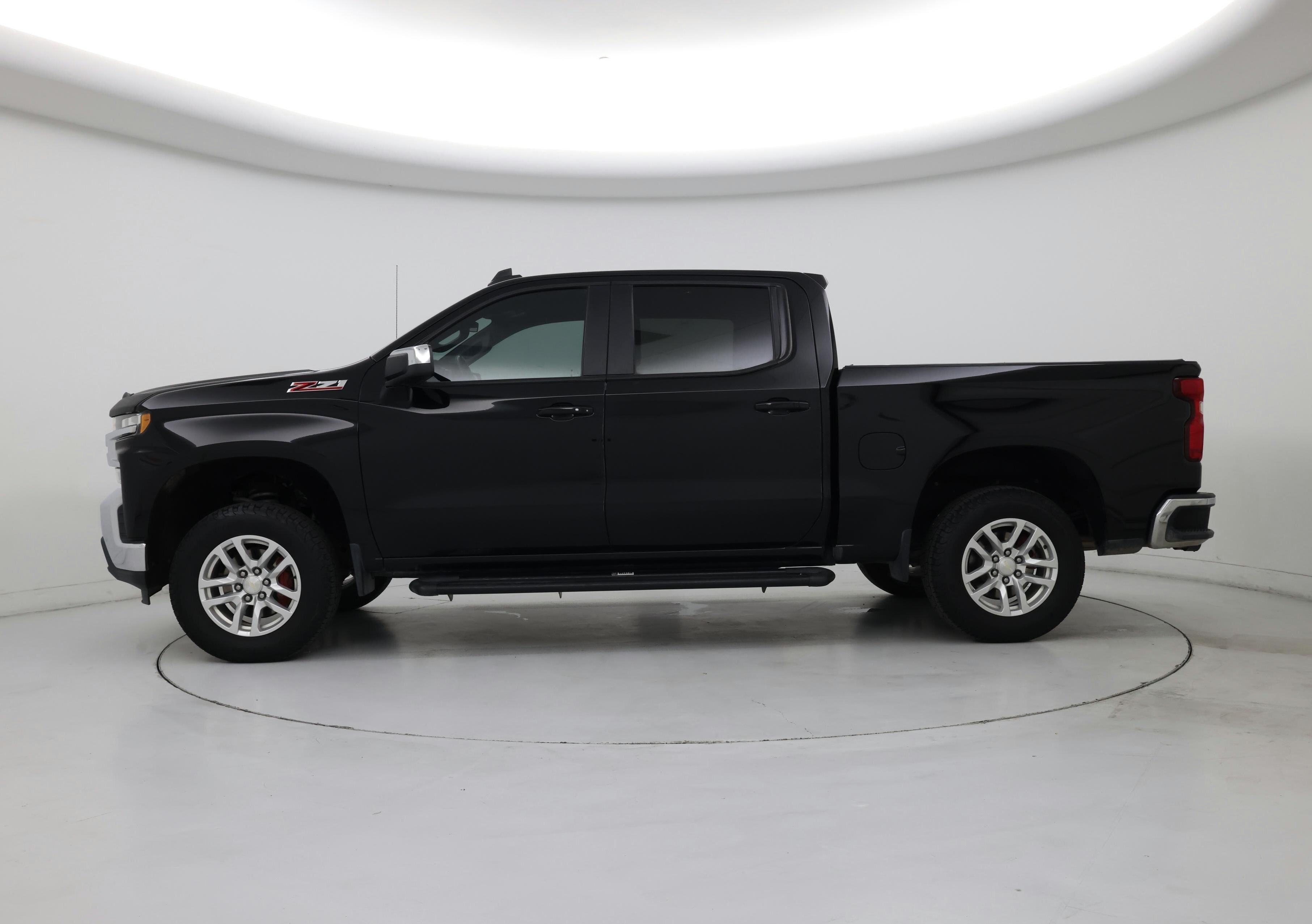 Thumbnail: 2020 Chevrolet Silverado 1500 - 3