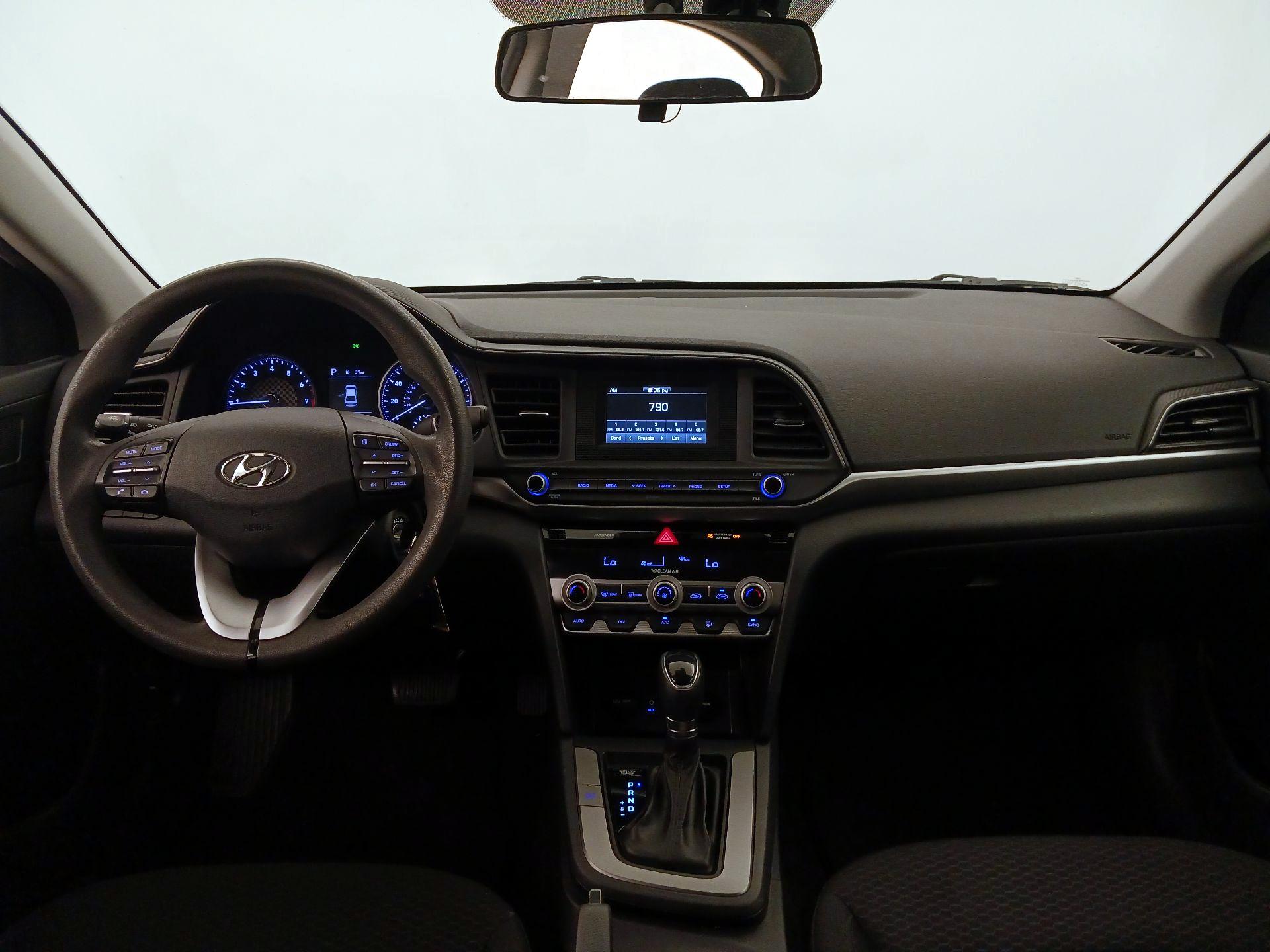 Thumbnail: 2020 Hyundai Elantra - 9