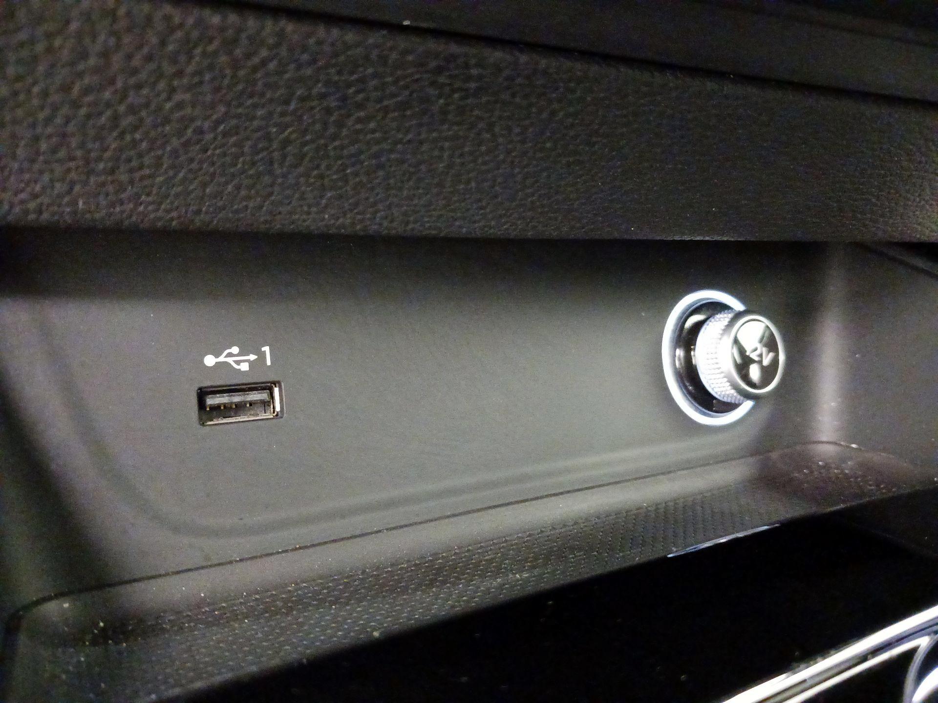 Thumbnail: 2020 Audi S4 - 18