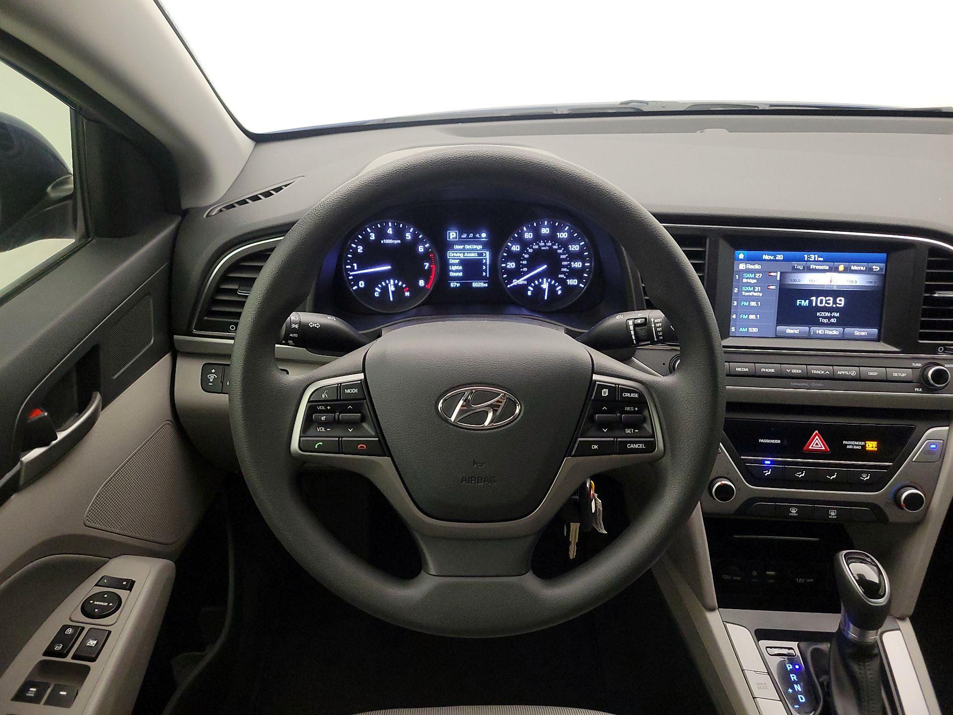 Thumbnail: 2018 Hyundai Elantra - 10