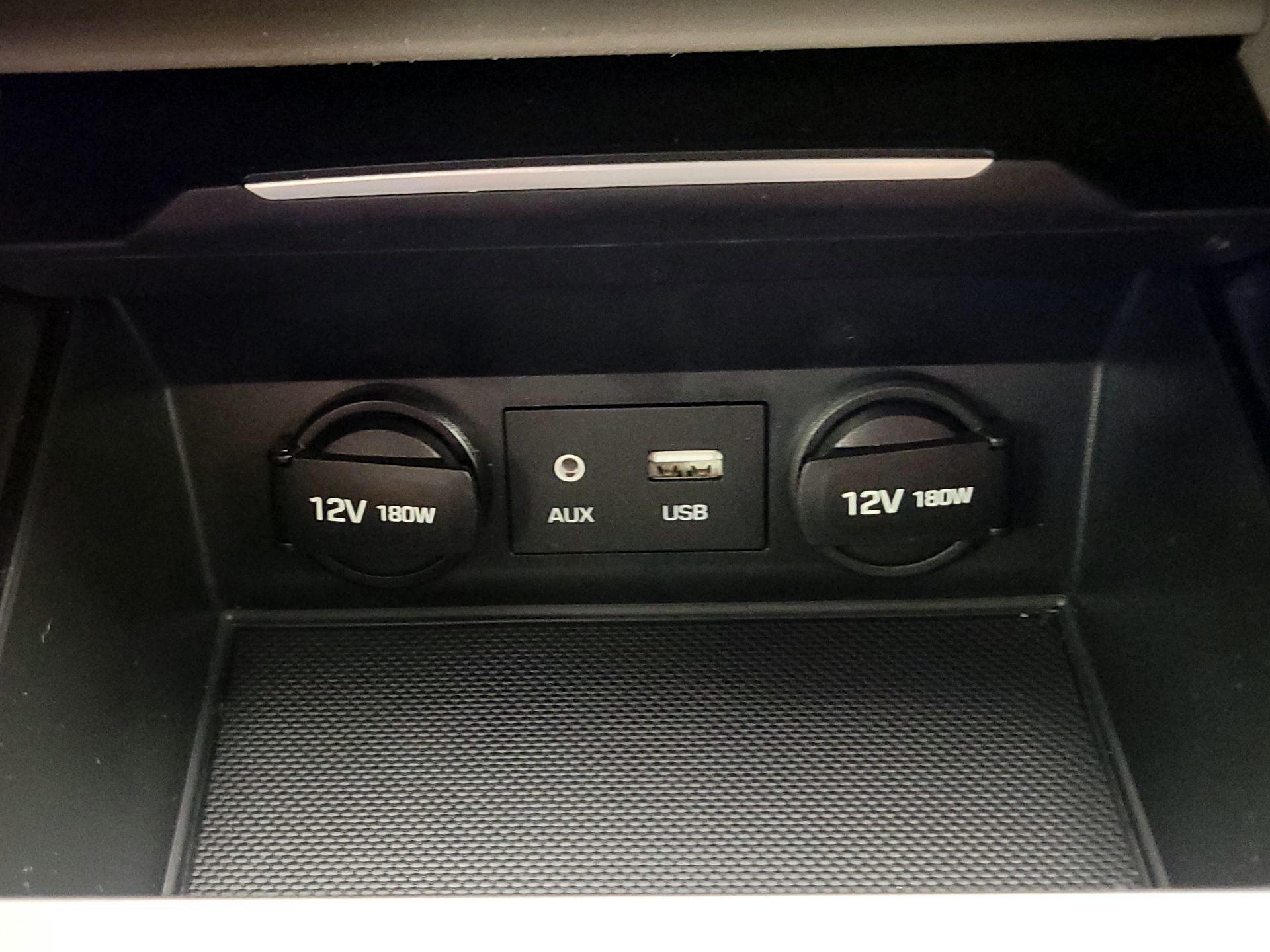 Thumbnail: 2018 Hyundai Elantra - 18