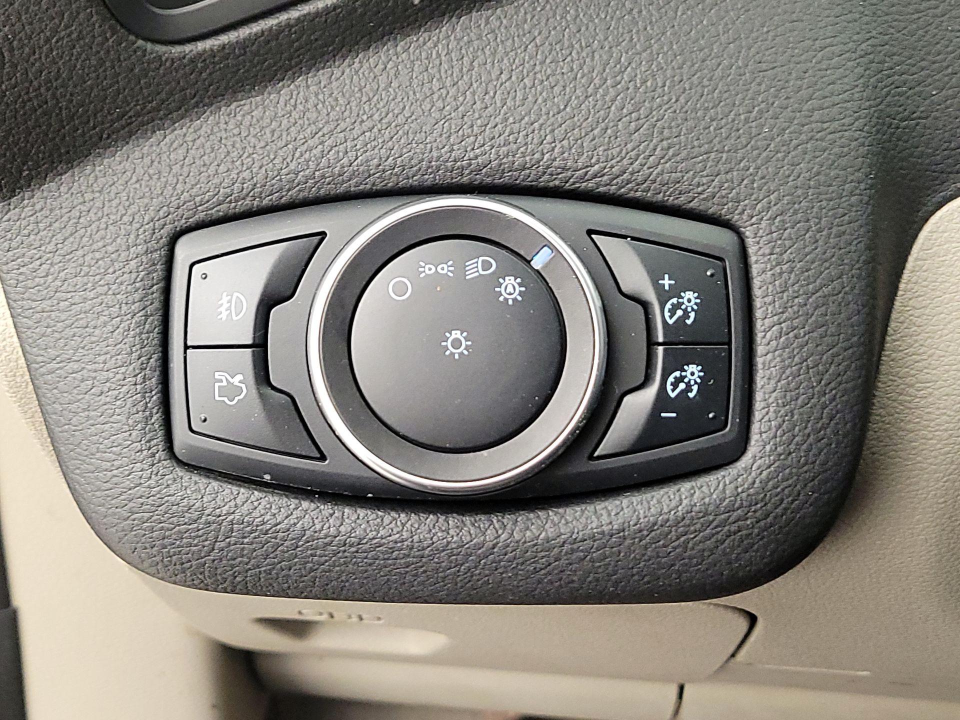 Thumbnail: 2016 Ford Escape - 13