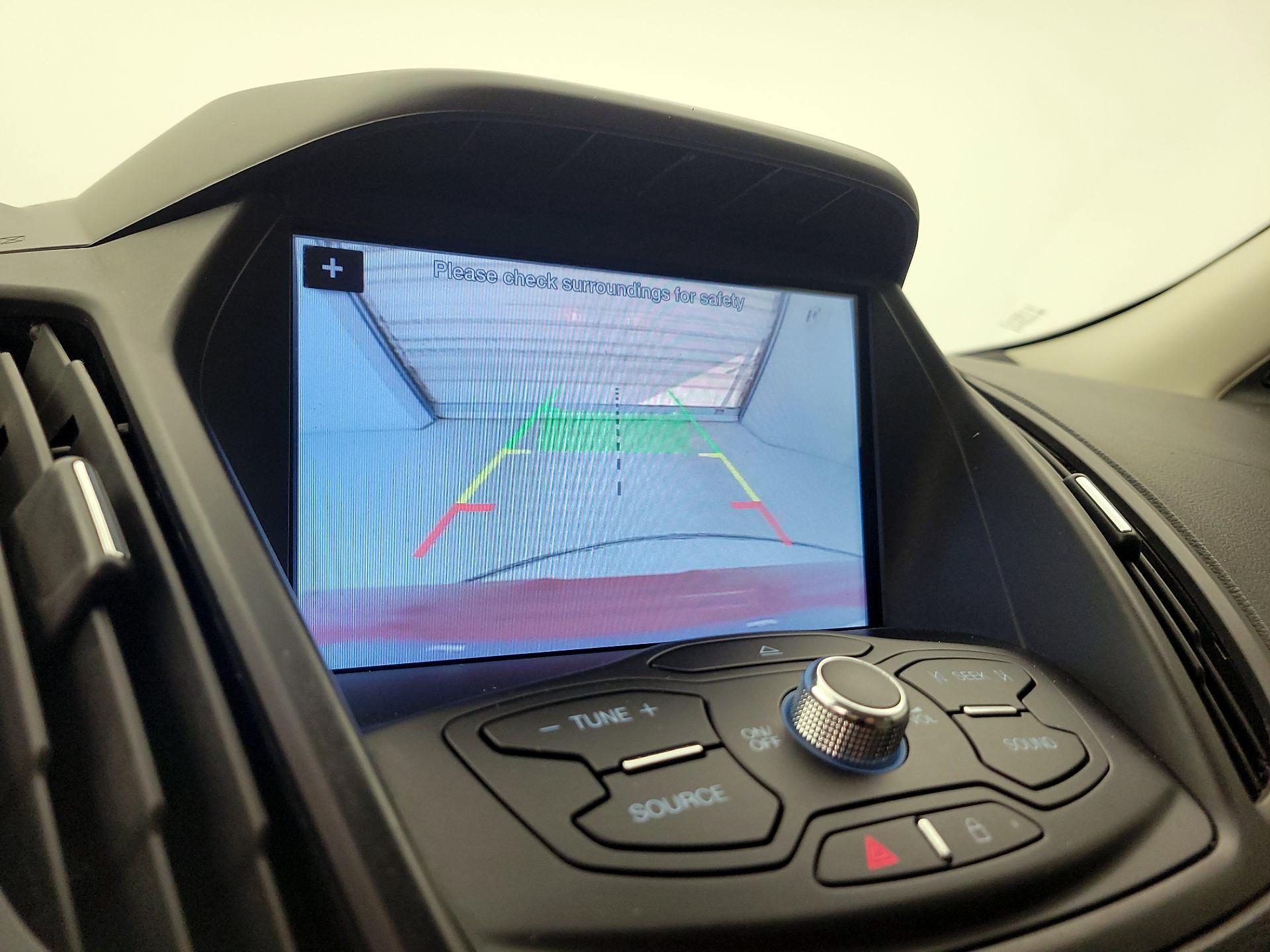 Thumbnail: 2016 Ford Escape - 14