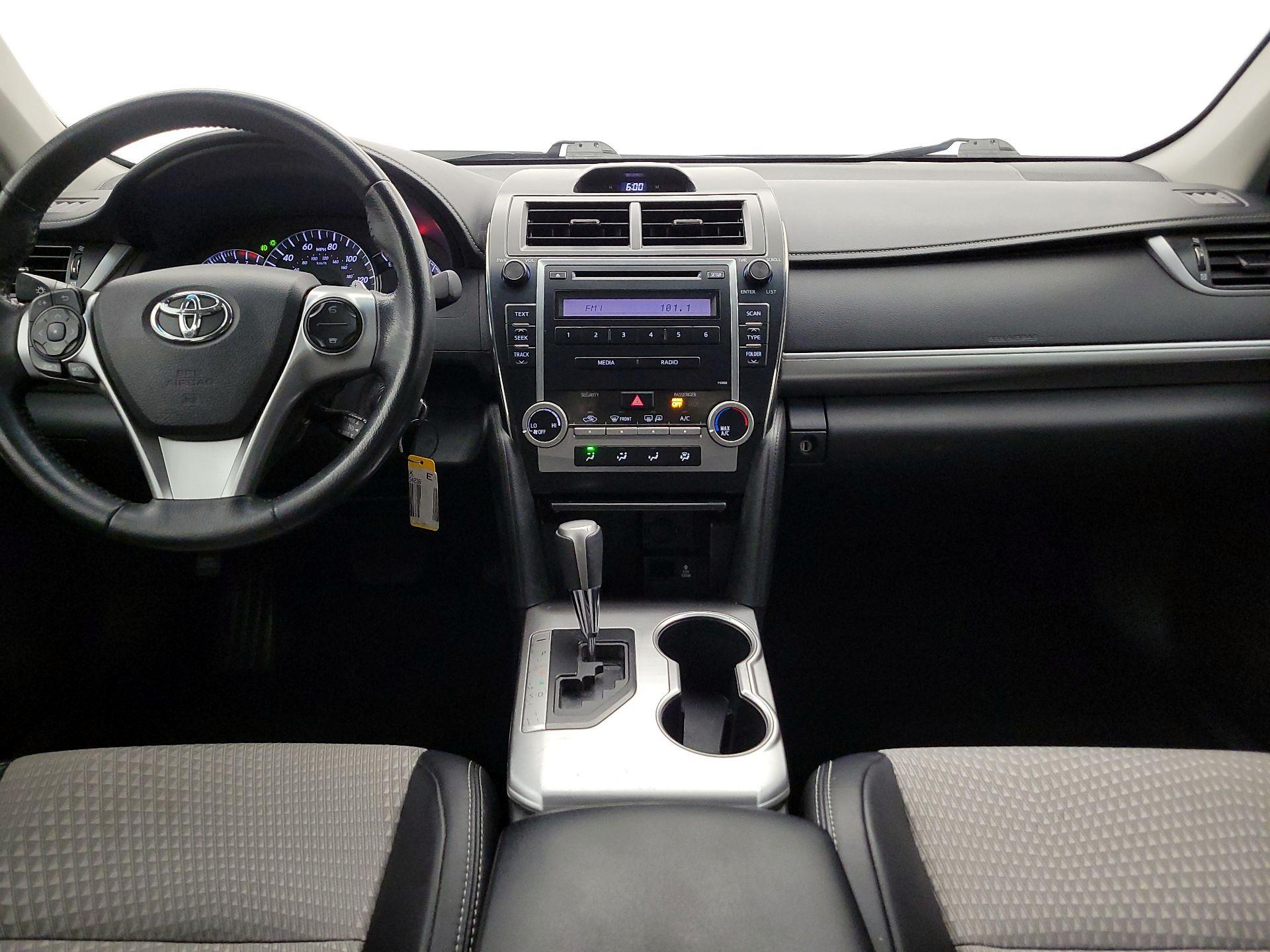 Thumbnail: 2014 Toyota Camry - 9