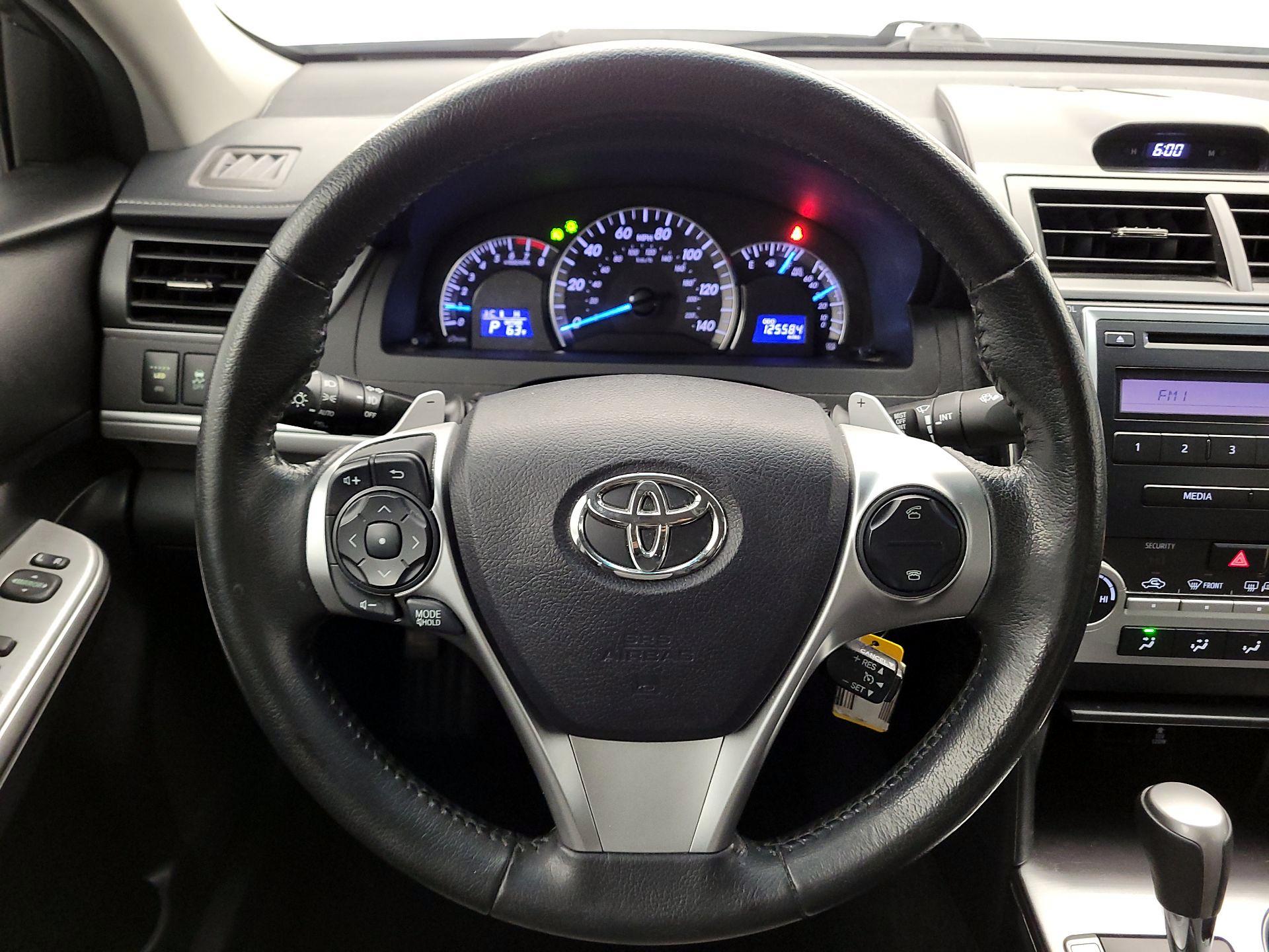 Thumbnail: 2014 Toyota Camry - 10