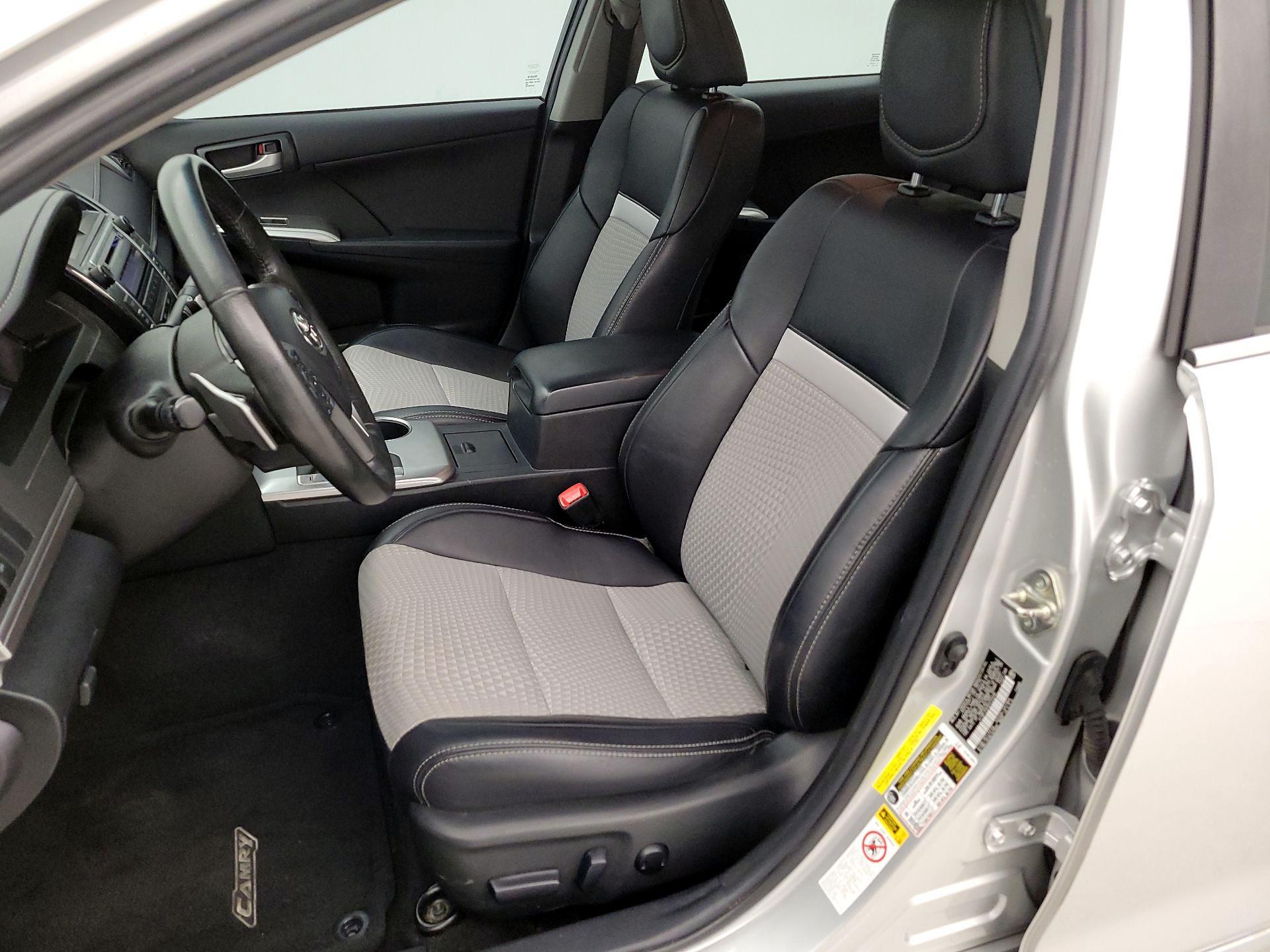 Thumbnail: 2014 Toyota Camry - 11