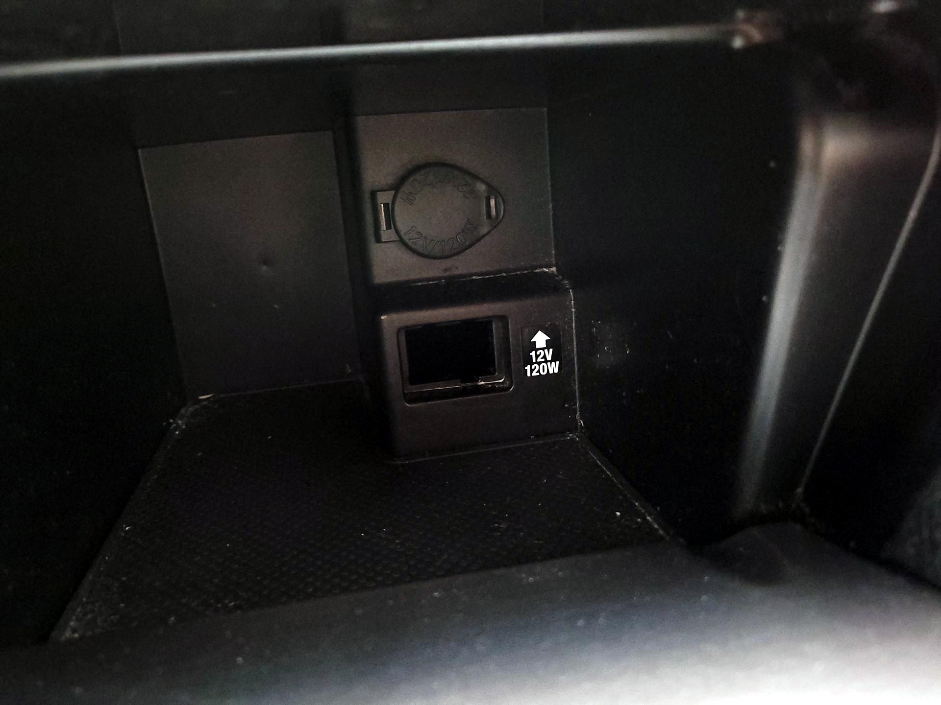 Thumbnail: 2014 Toyota Camry - 17