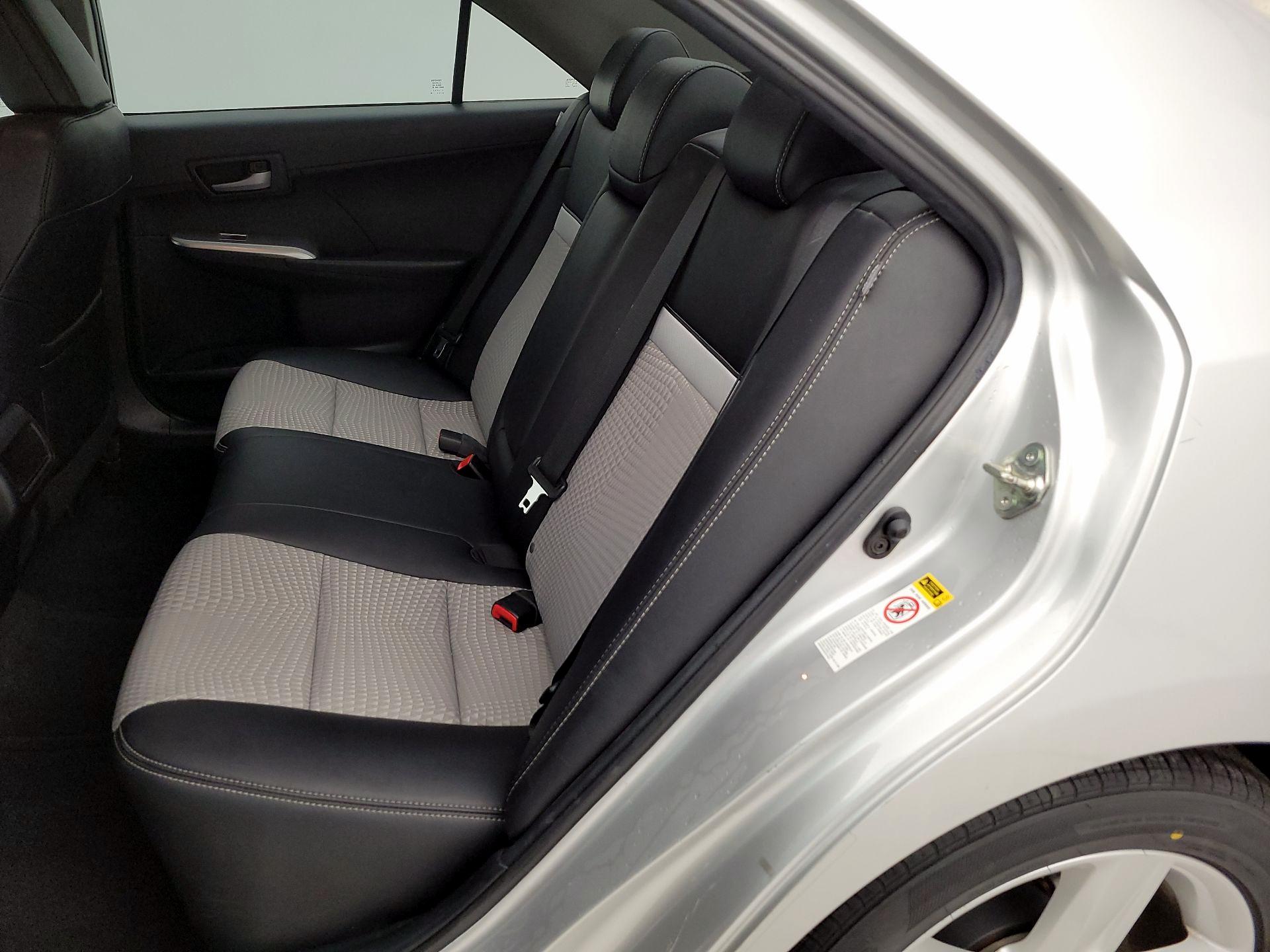 Thumbnail: 2014 Toyota Camry - 18