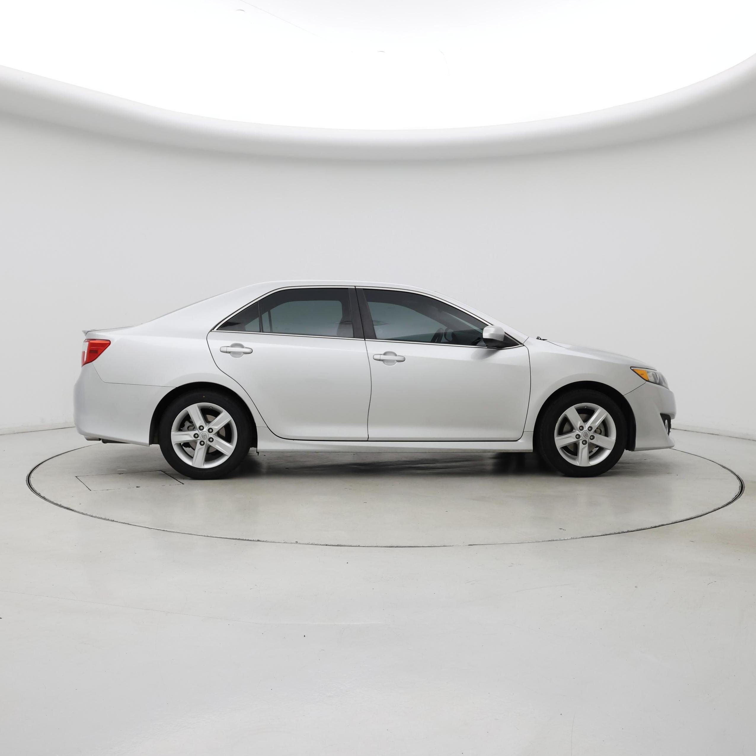 Thumbnail: 2014 Toyota Camry - 7