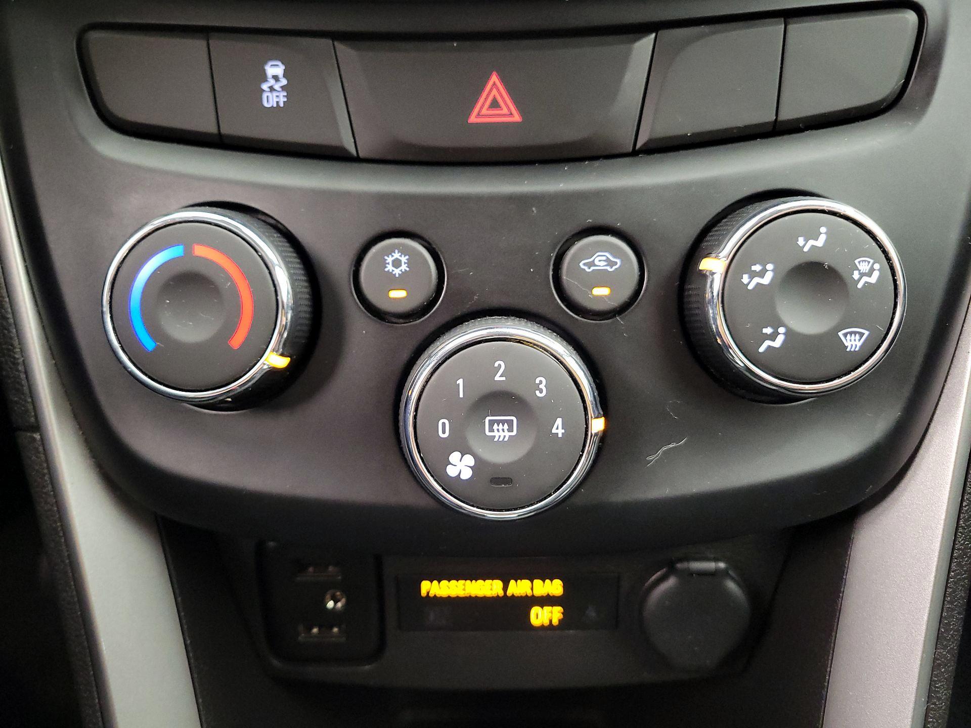 Thumbnail: 2018 Chevrolet Trax - 16