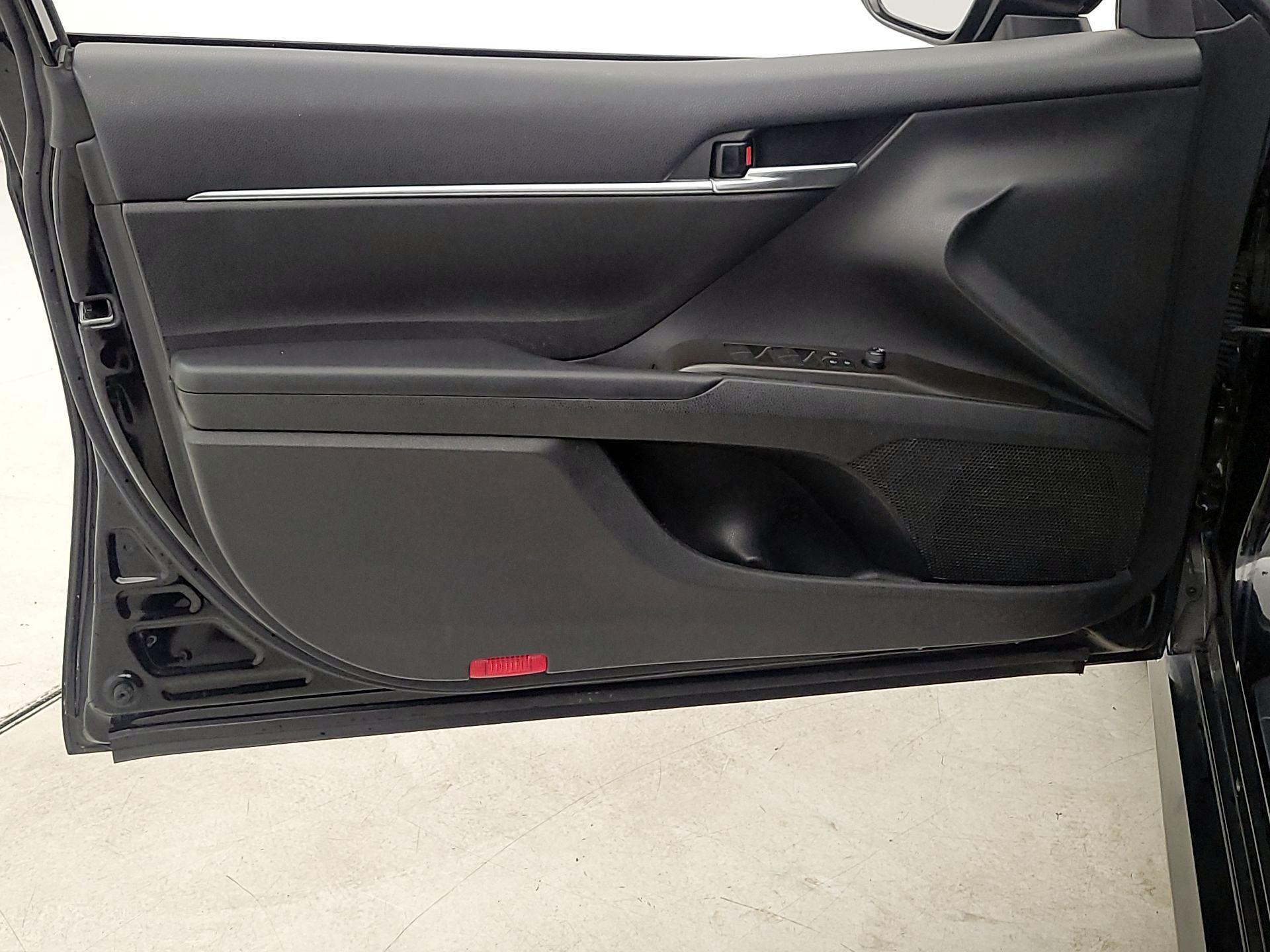 Thumbnail: 2021 Toyota Camry - 12