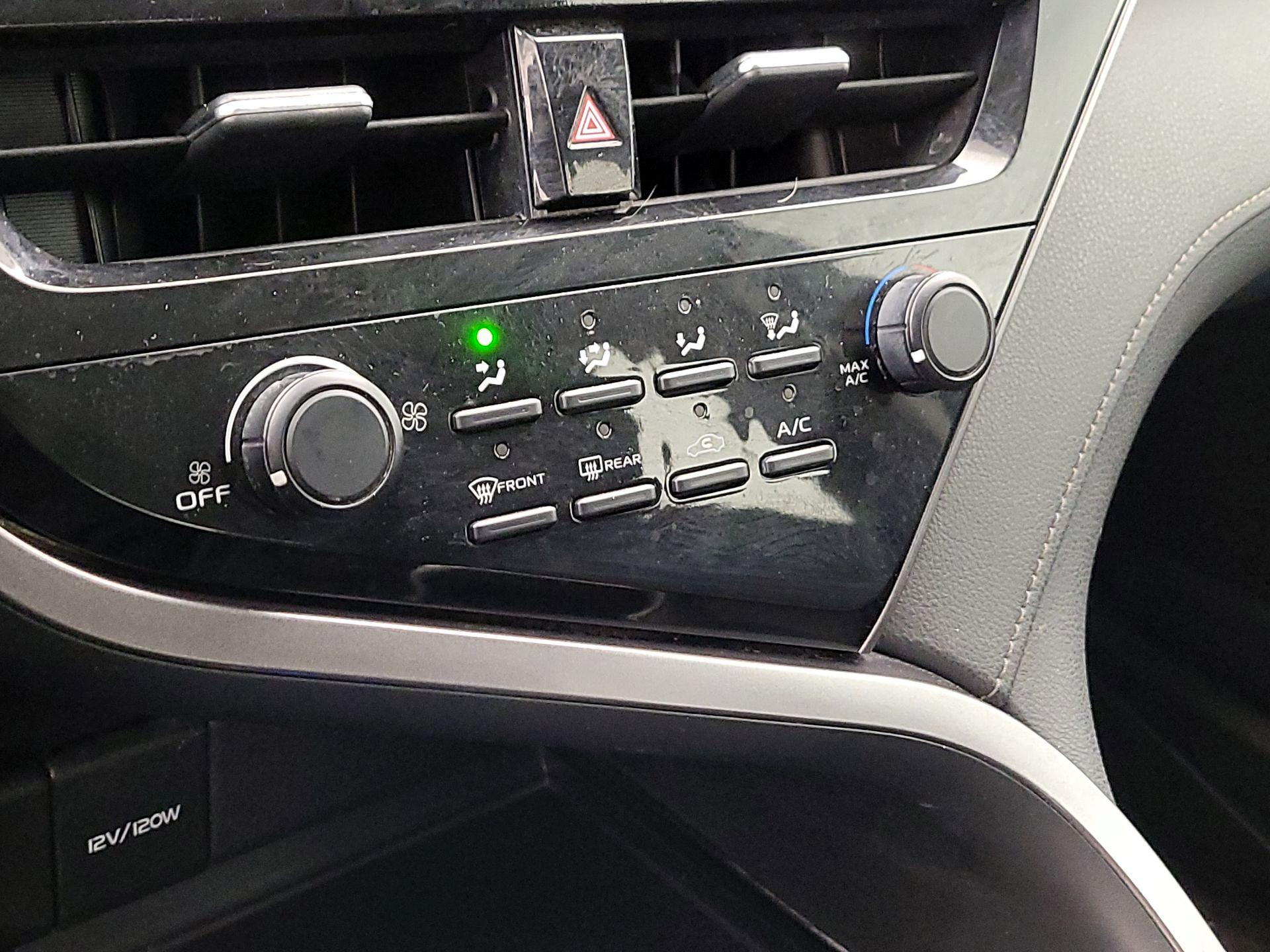 Thumbnail: 2021 Toyota Camry - 16